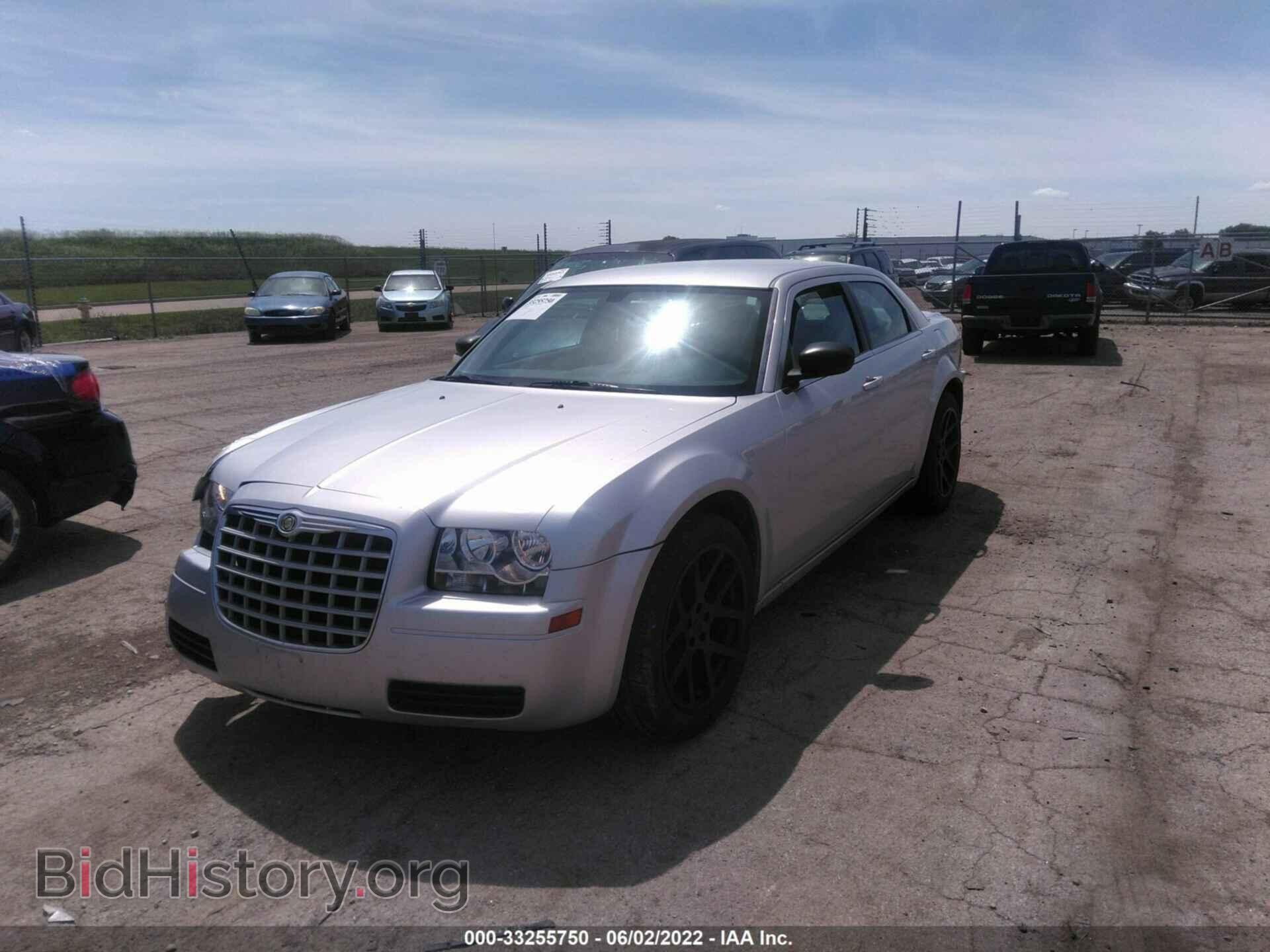 2007 CHRYSLER 300 - VIN: 2C3KA43R67H795590 - Фото 2