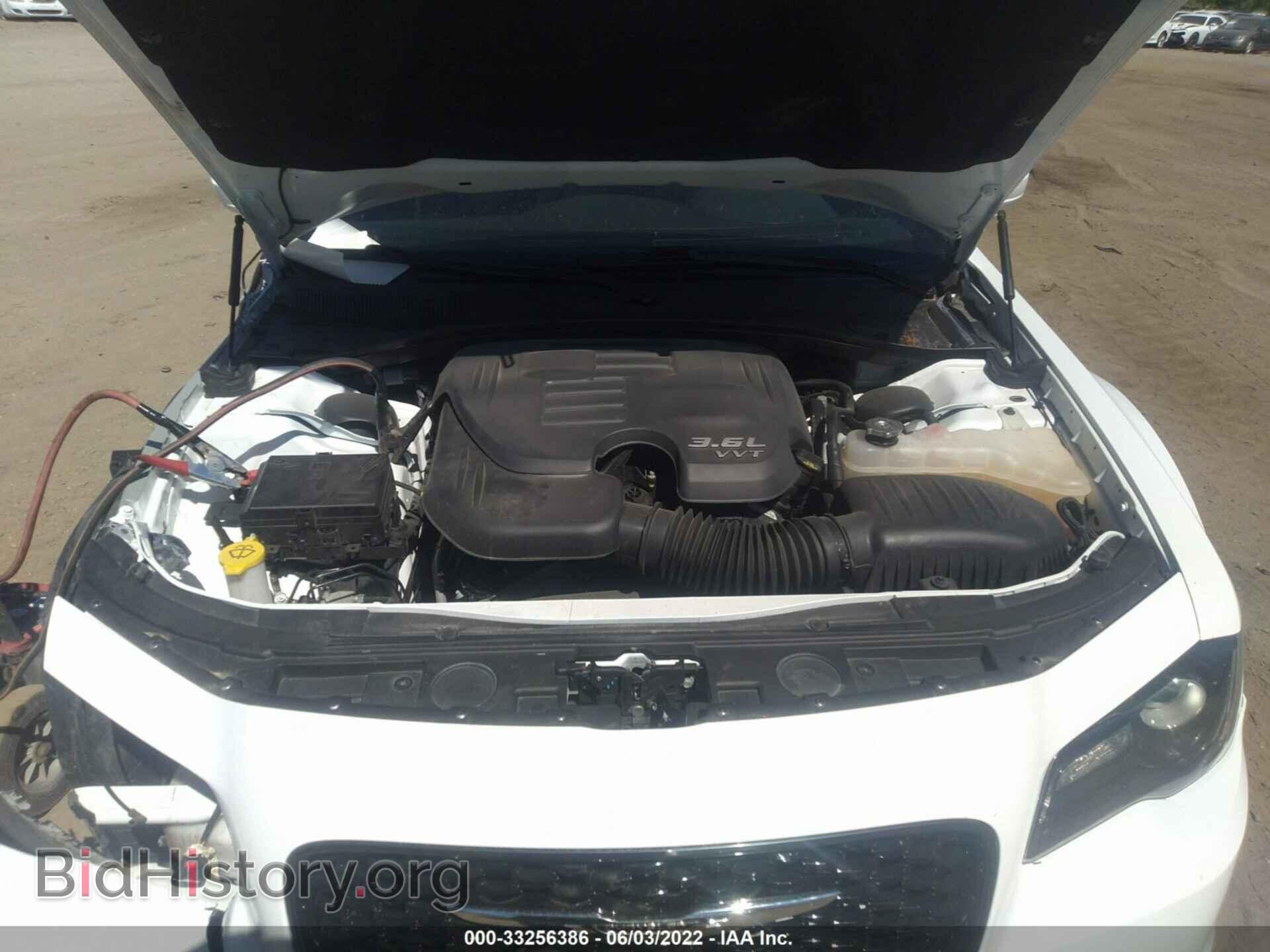2018 CHRYSLER 300 - VIN: 2C3CCAGGXJH314365 - Фото 10