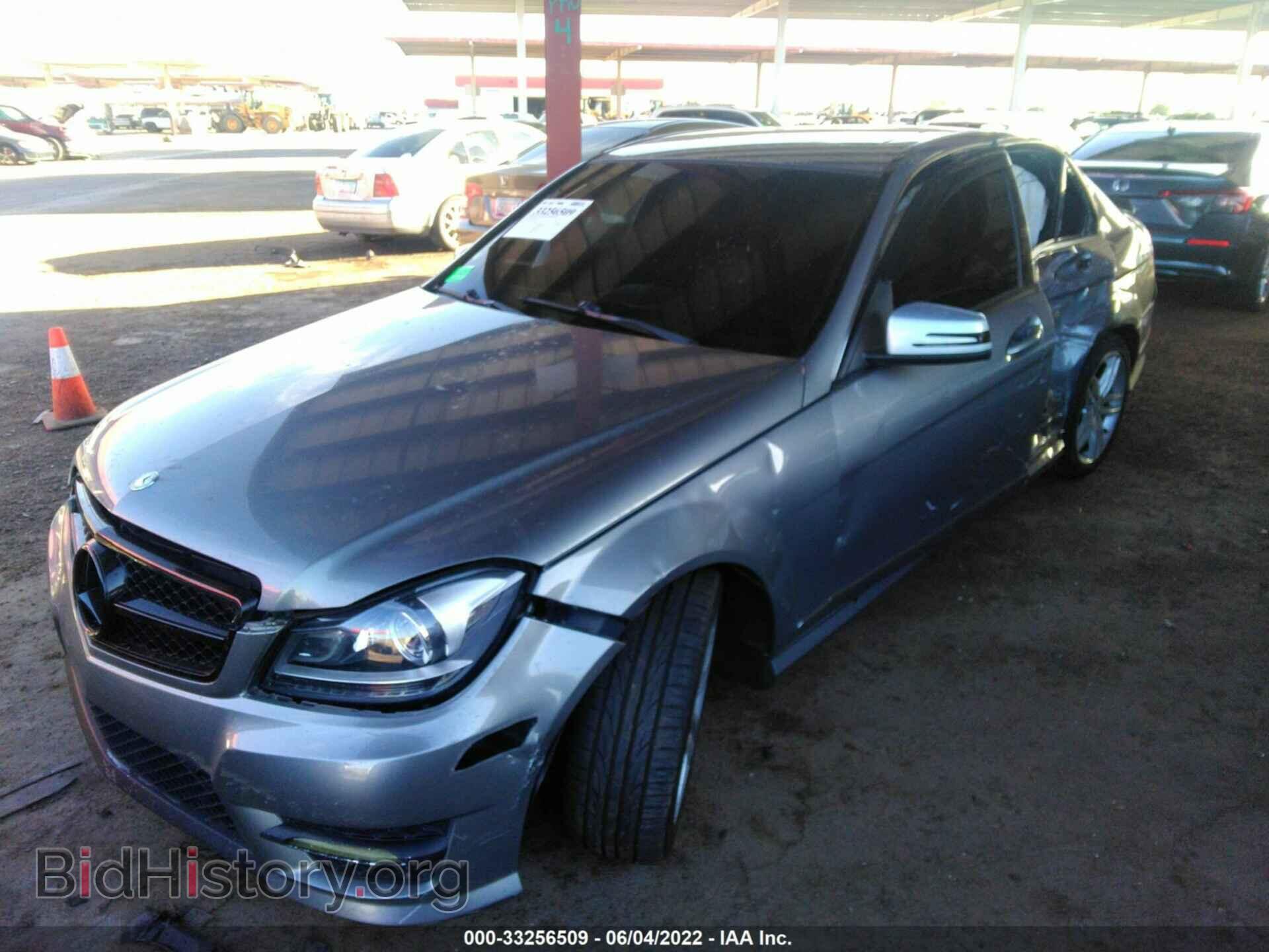 2012 MERCEDES-BENZ C-CLASS - VIN: WDDGF4HB3CA629184 - Фото 2