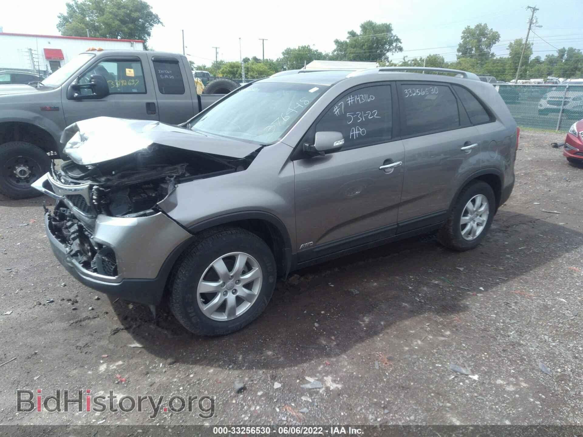 2013 KIA SORENTO - VIN: 5XYKTCA68DG376448 - Фото 2