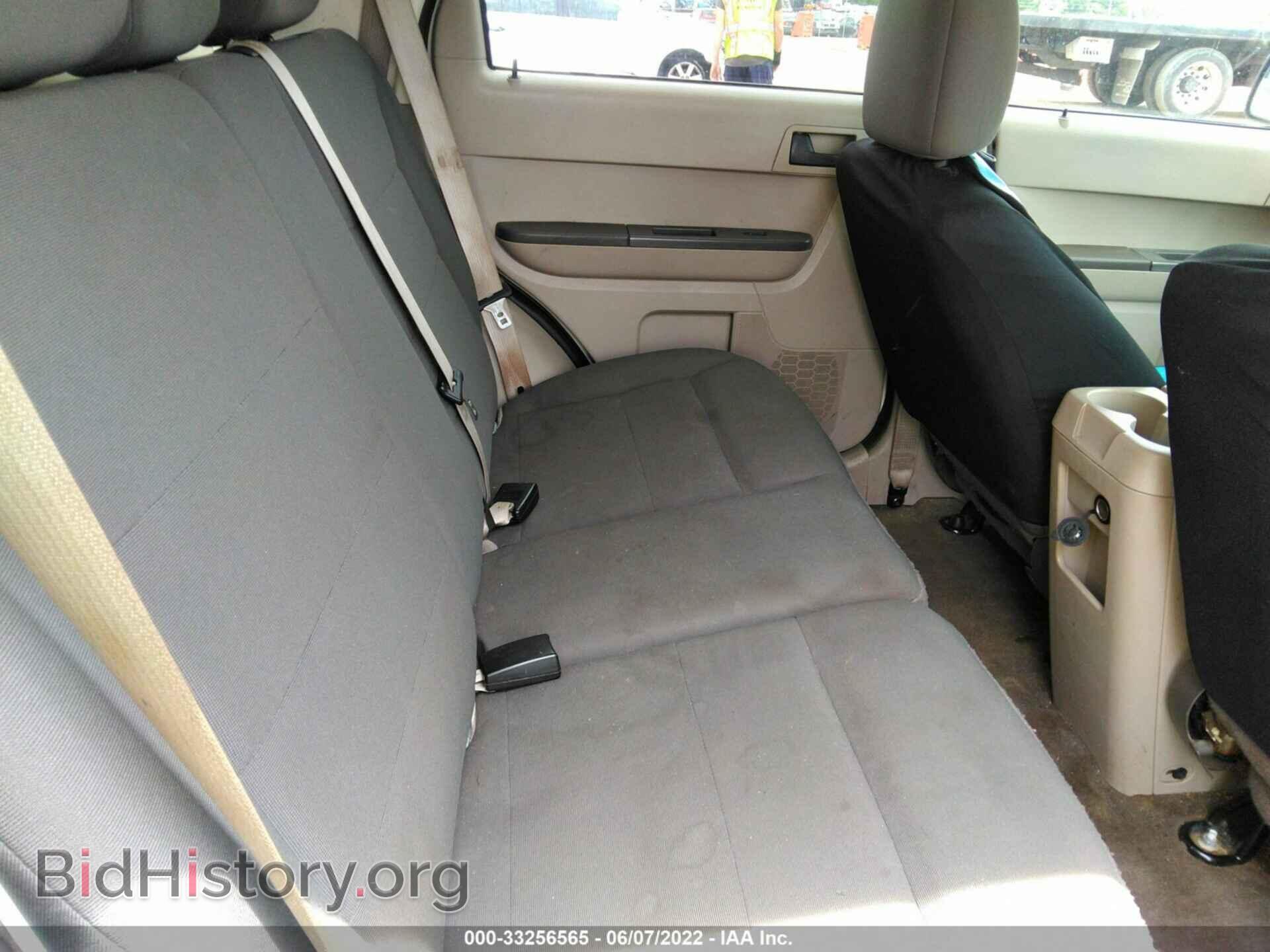 2011 FORD ESCAPE - VIN: 1FMCU0C76BKC06047 - Photo 8