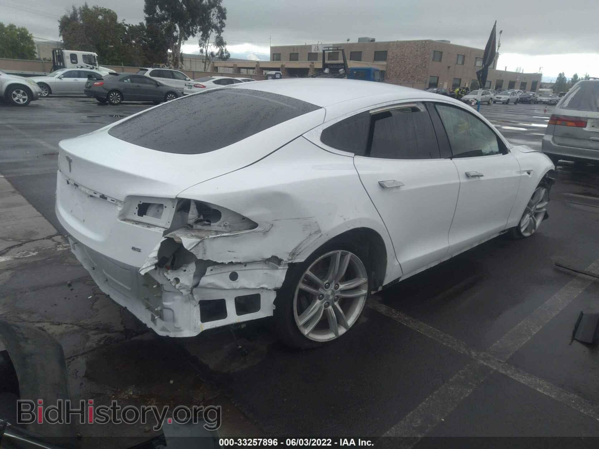 2015 TESLA MODEL S - VIN: 5YJSA1H1XFF083388 - Фото 4