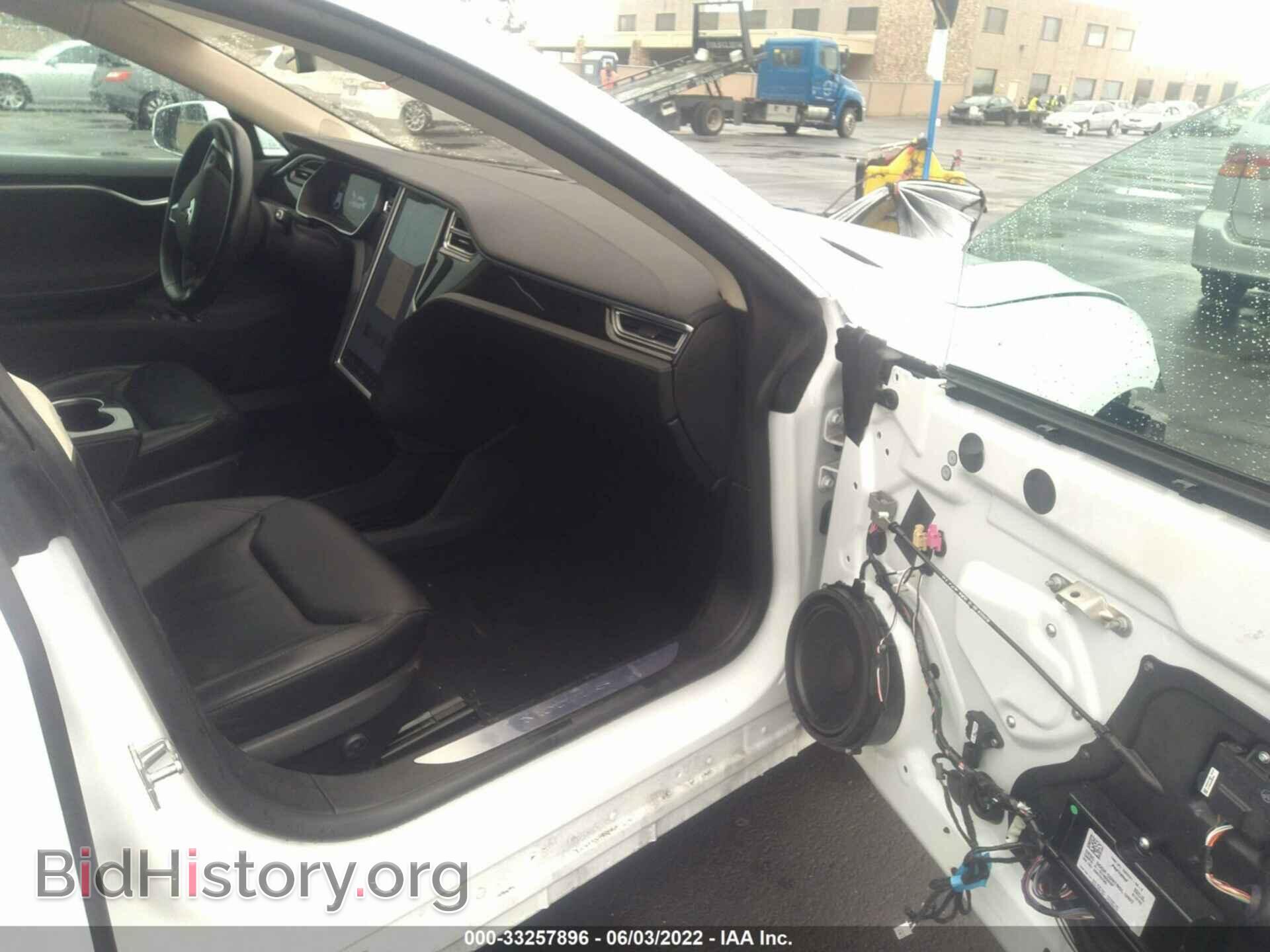 2015 TESLA MODEL S - VIN: 5YJSA1H1XFF083388 - Фото 5