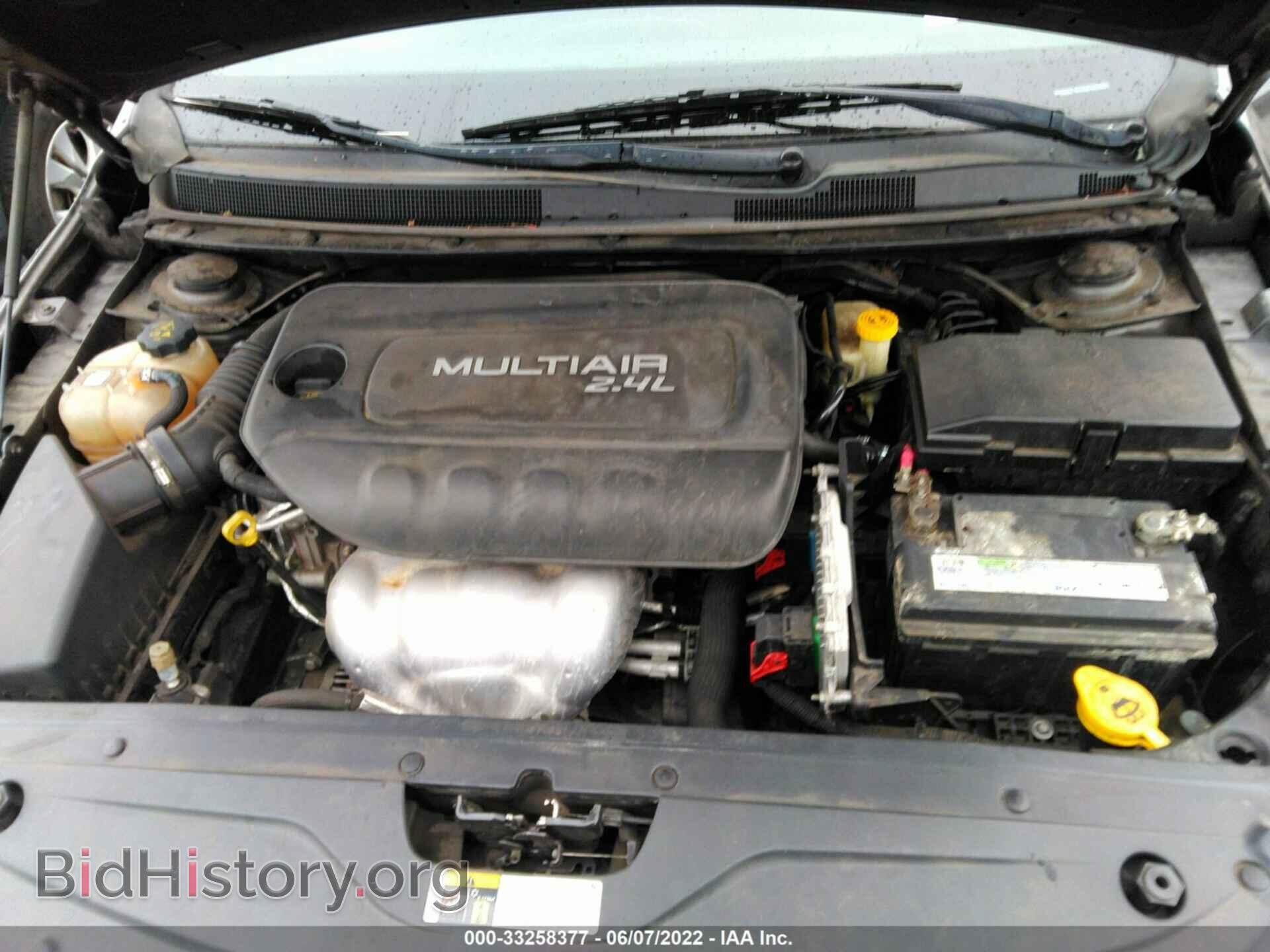 2016 CHRYSLER 200 - VIN: 1C3CCCAB7GN165275 - Фото 10