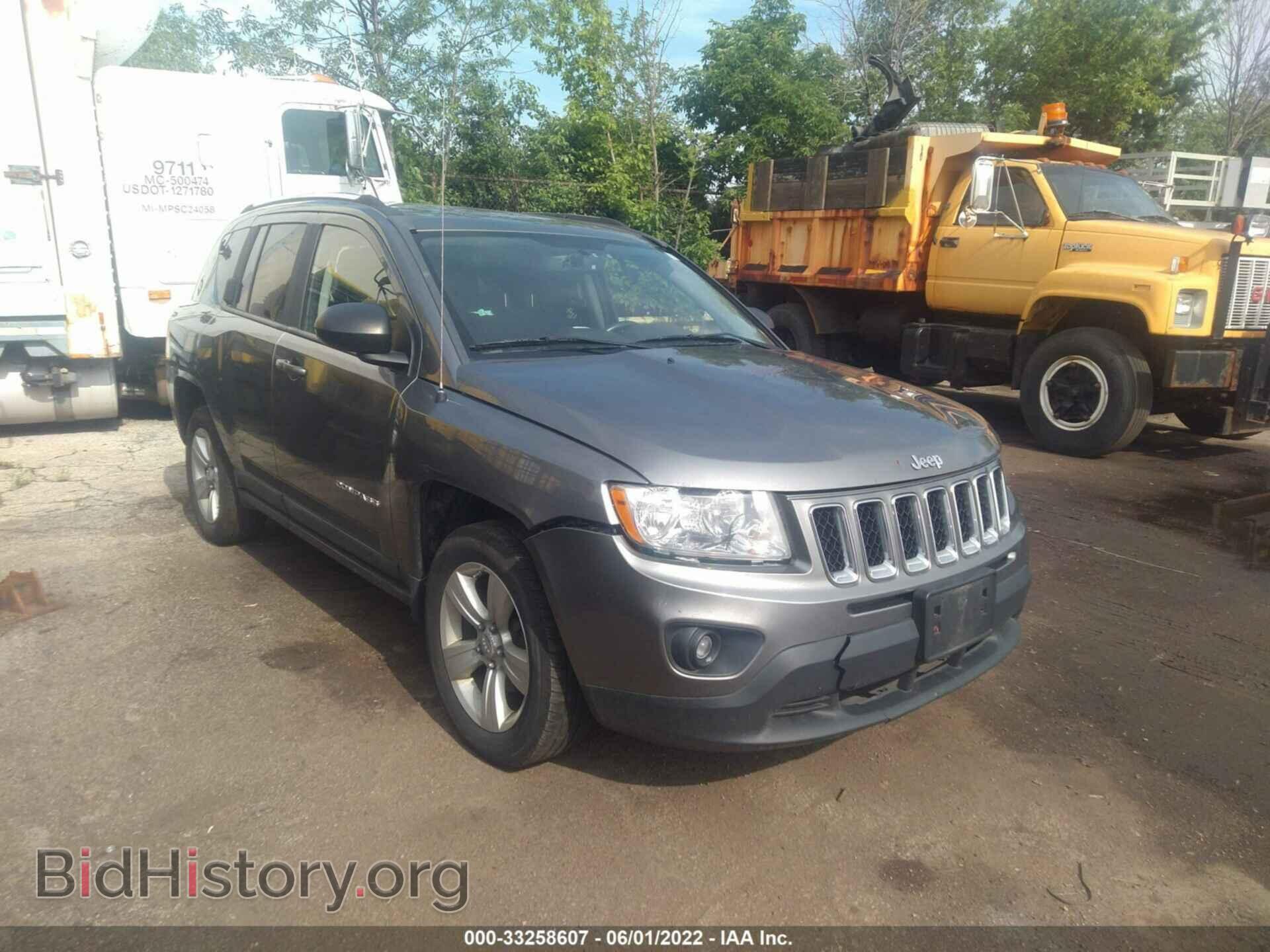 Photo 1J4NT1FB3BD213851 - JEEP COMPASS 2011