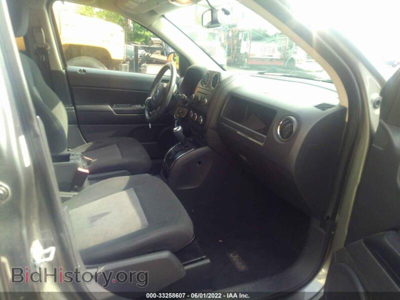 2011 Jeep COMPASS (VIN 1J4NT1FB3BD213851) — фото 5 из 11