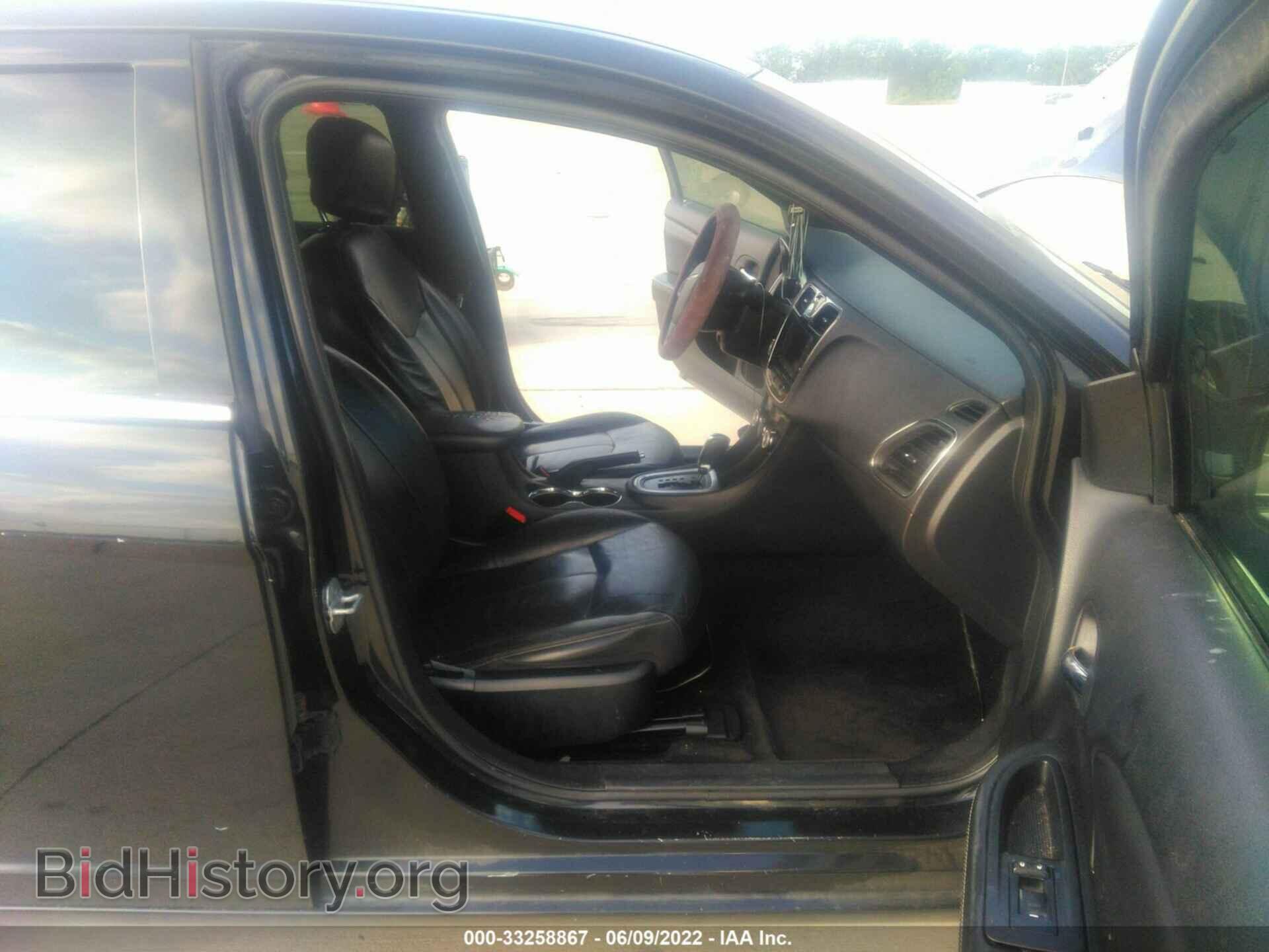 2011 CHRYSLER 200 - VIN: 1C3BC2FG8BN504368 - Фото 5
