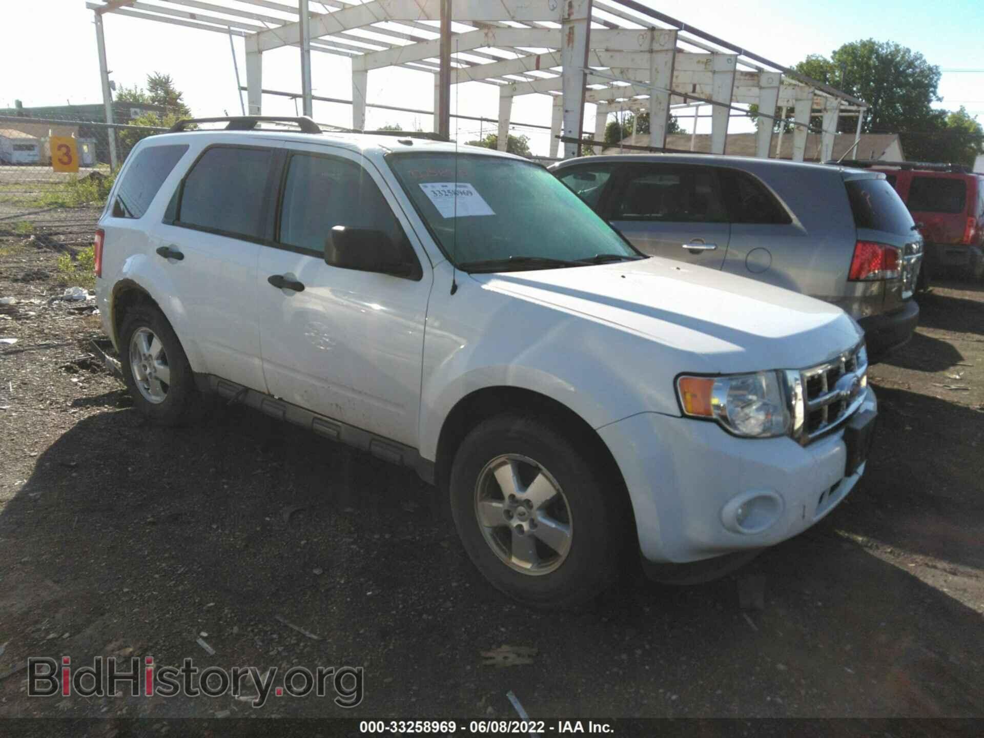 Фотография 1FMCU0D76BKC24921 - FORD ESCAPE 2011