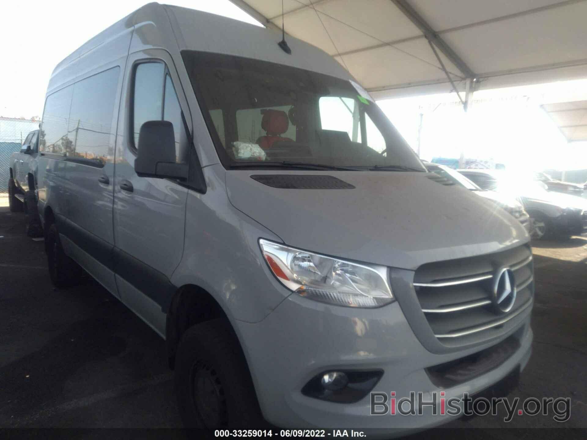 2022 Mercedes Benz Sprinter Passenger van