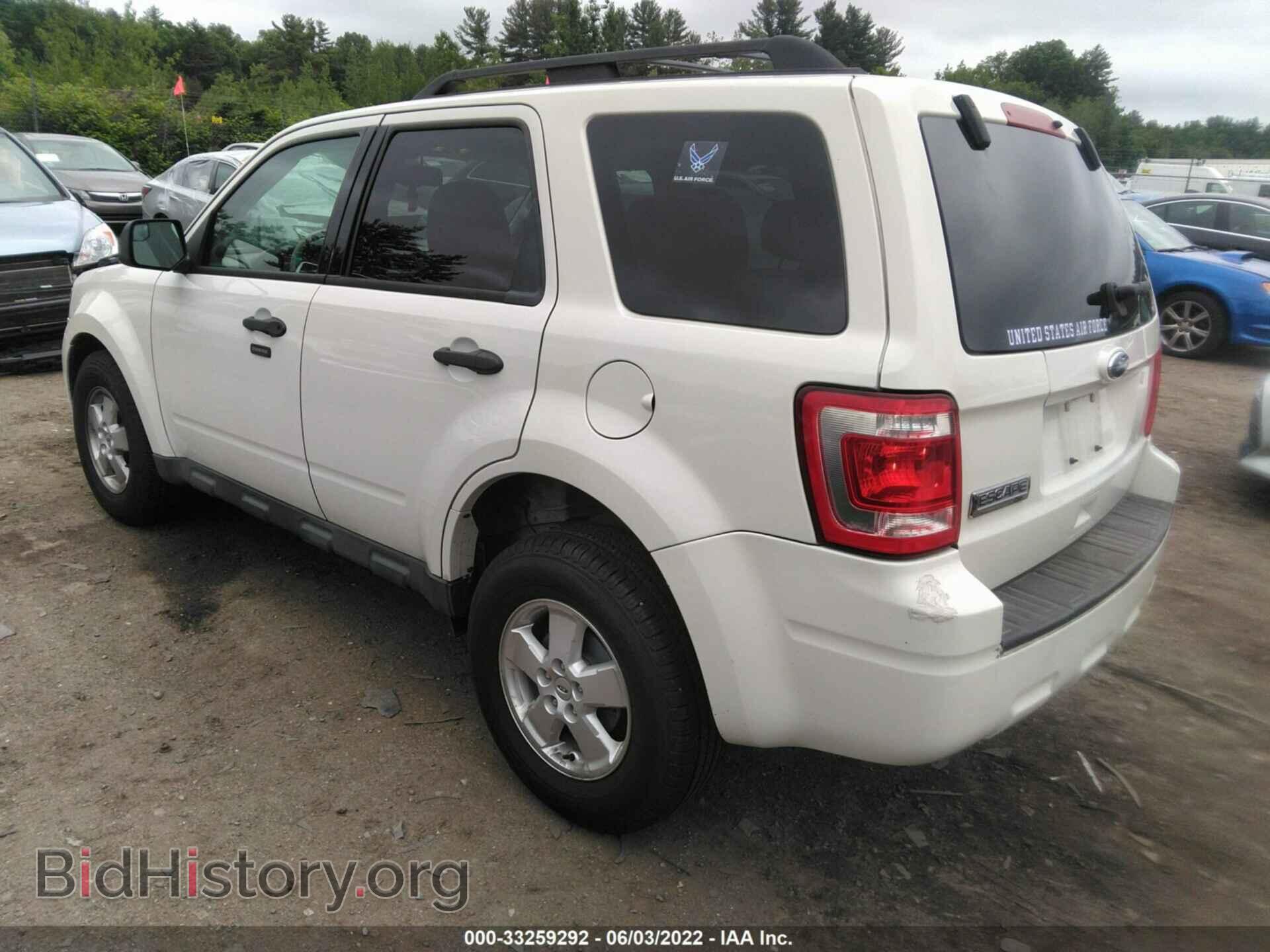2011 FORD ESCAPE - VIN: 1FMCU0D70BKA36248 - Фото 3