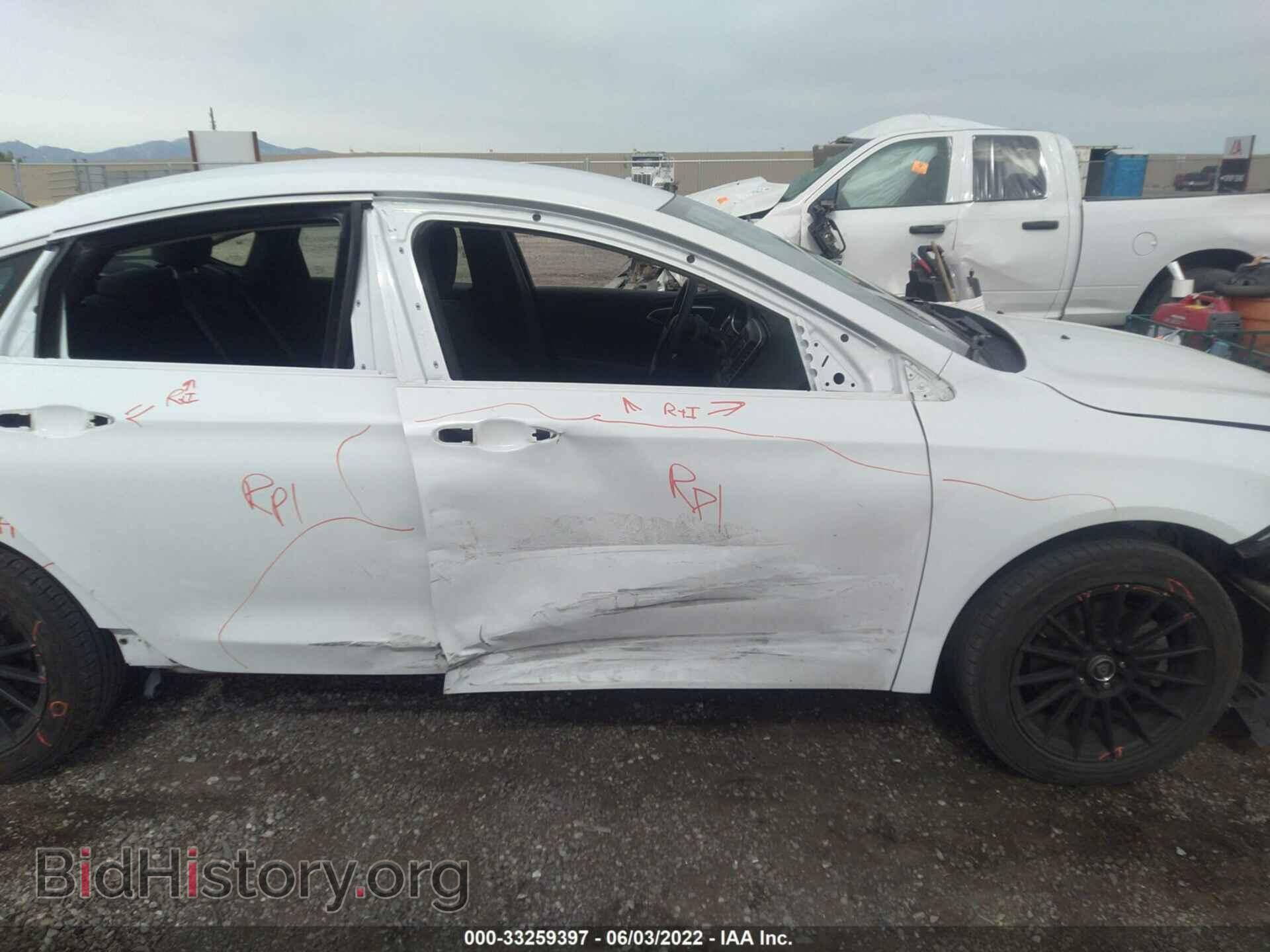 2015 CHRYSLER 200 - VIN: 1C3CCCFB6FN643385 - Фото 6