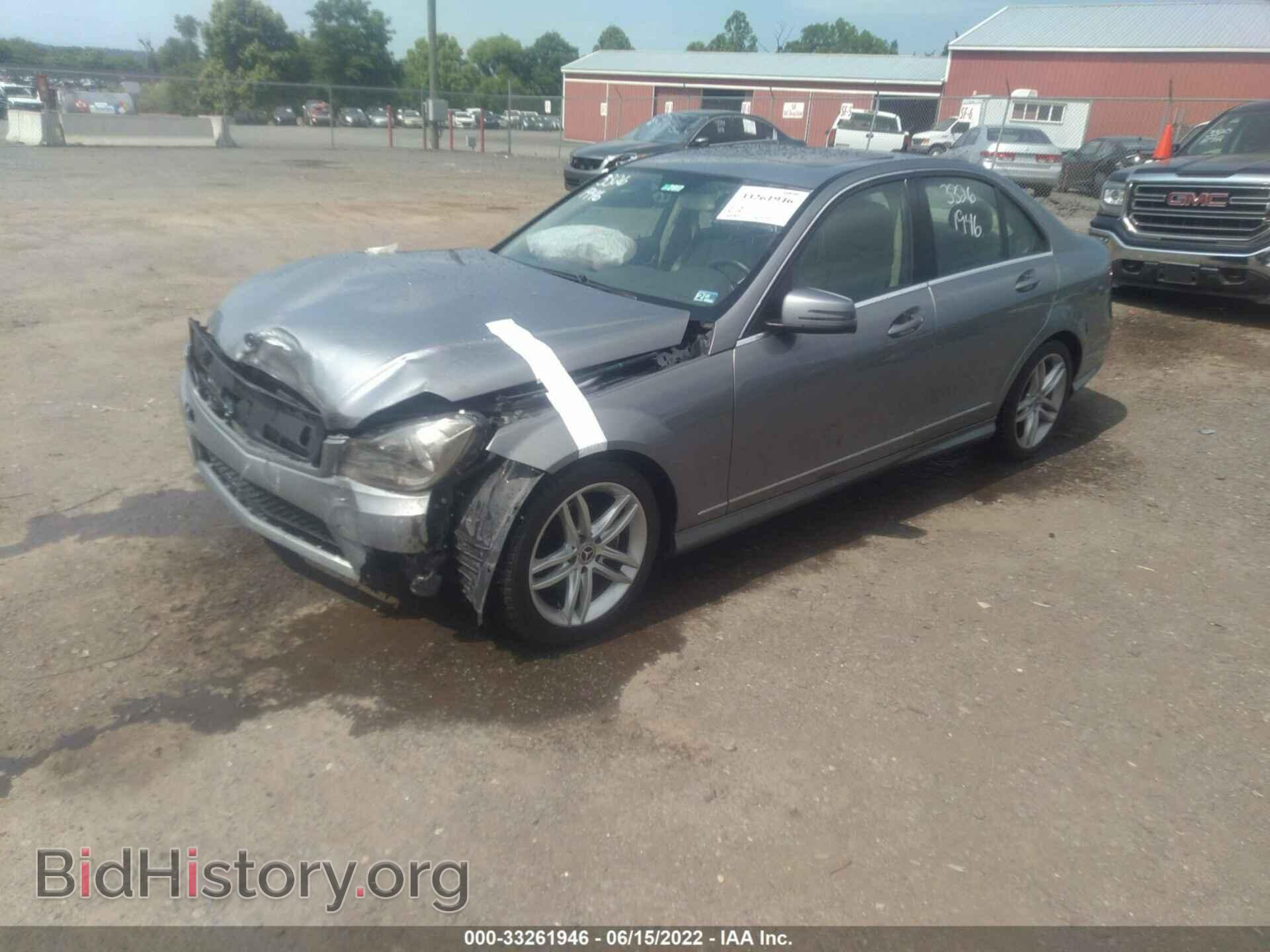 2012 MERCEDES-BENZ C-CLASS - VIN: WDDGF8BB3CA710587 - Фото 2
