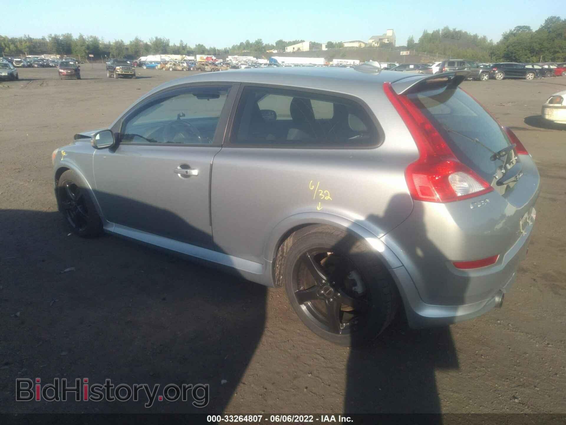 2011 VOLVO C30 - VIN: YV1672MK3B2236270 - Фото 3