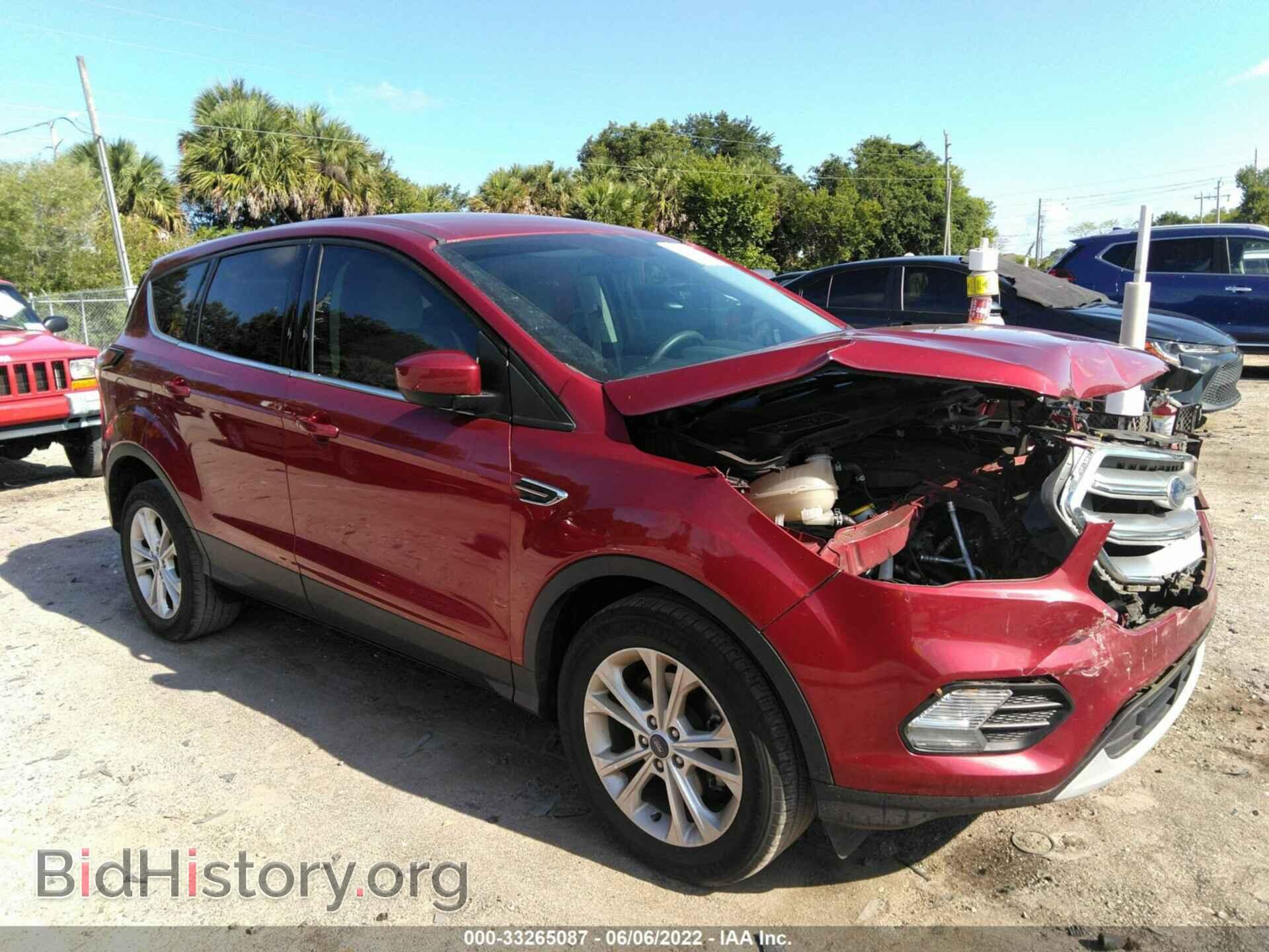 Фотография 1FMCU0GD9HUC73044 - FORD ESCAPE 2017