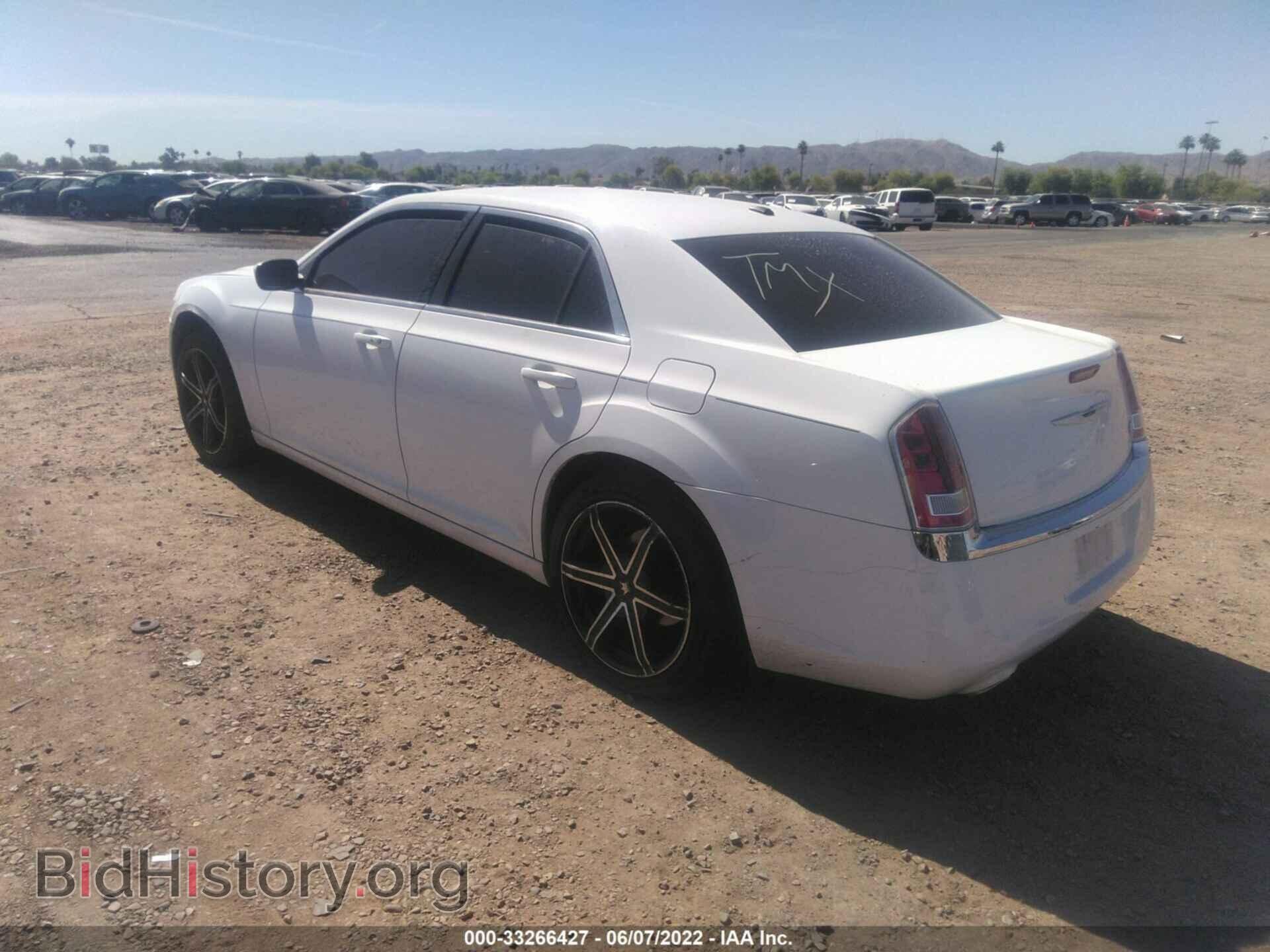 2013 CHRYSLER 300 - VIN: 2C3CCAAG0DH588378 - Фото 3