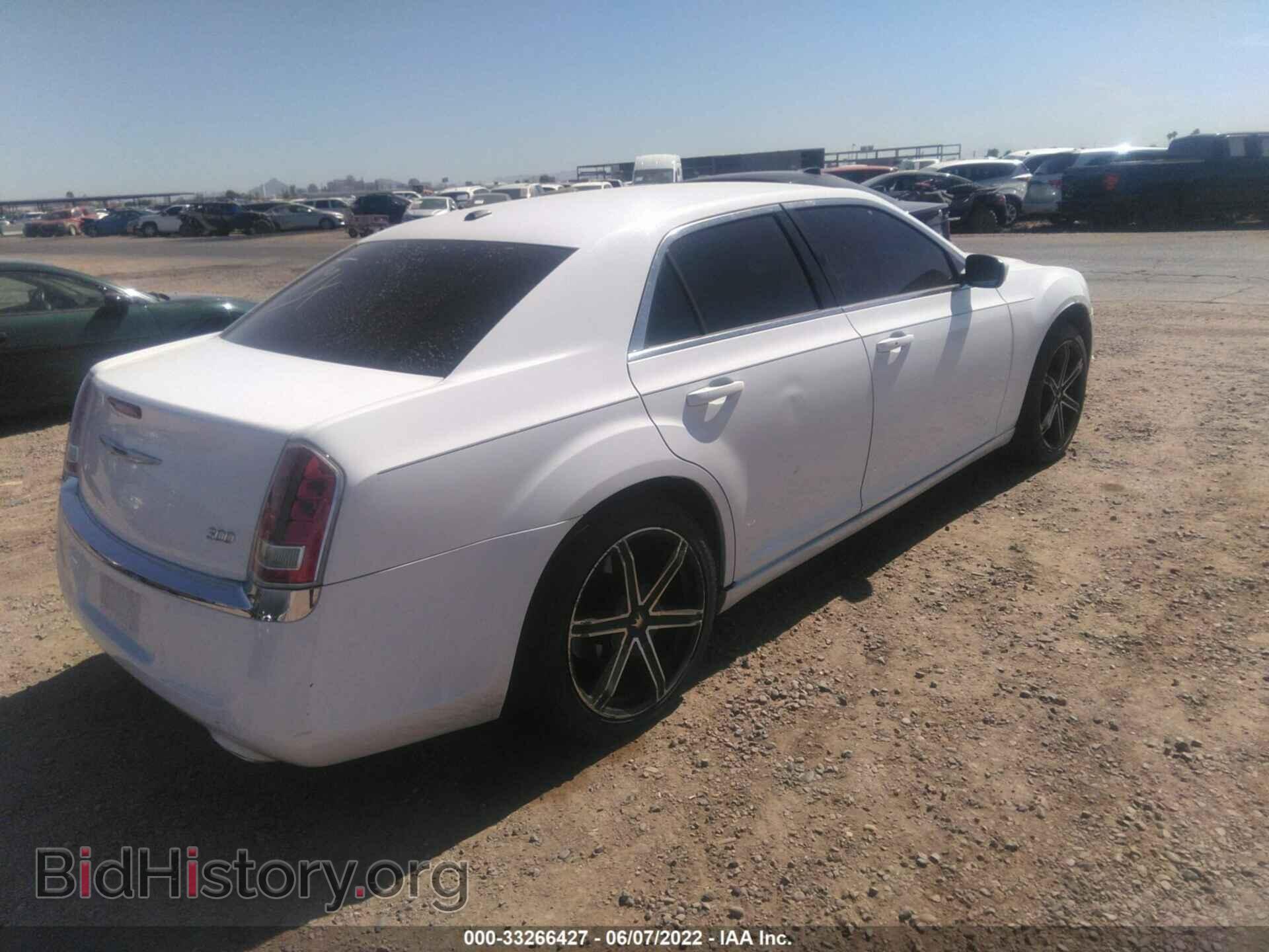 2013 CHRYSLER 300 - VIN: 2C3CCAAG0DH588378 - Фото 4