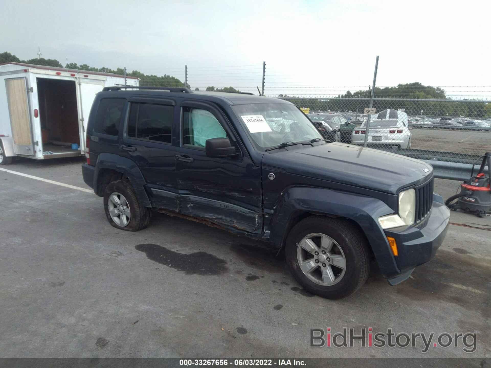 Photo 1J8GN28K28W205533 - JEEP LIBERTY 2008