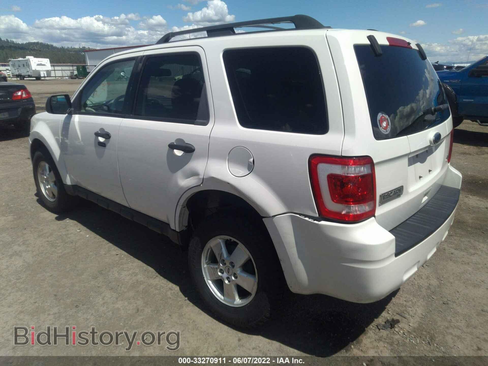 2011 FORD ESCAPE - VIN: 1FMCU9DG3BKB25865 - Фото 3