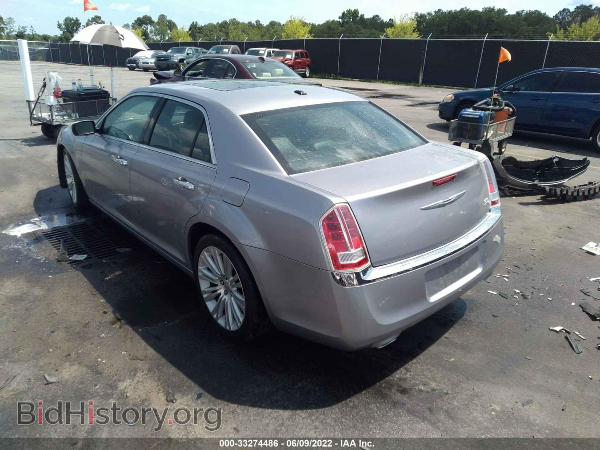 2013 CHRYSLER 300 - VIN: 2C3CCAET3DH680415 - Фото 3