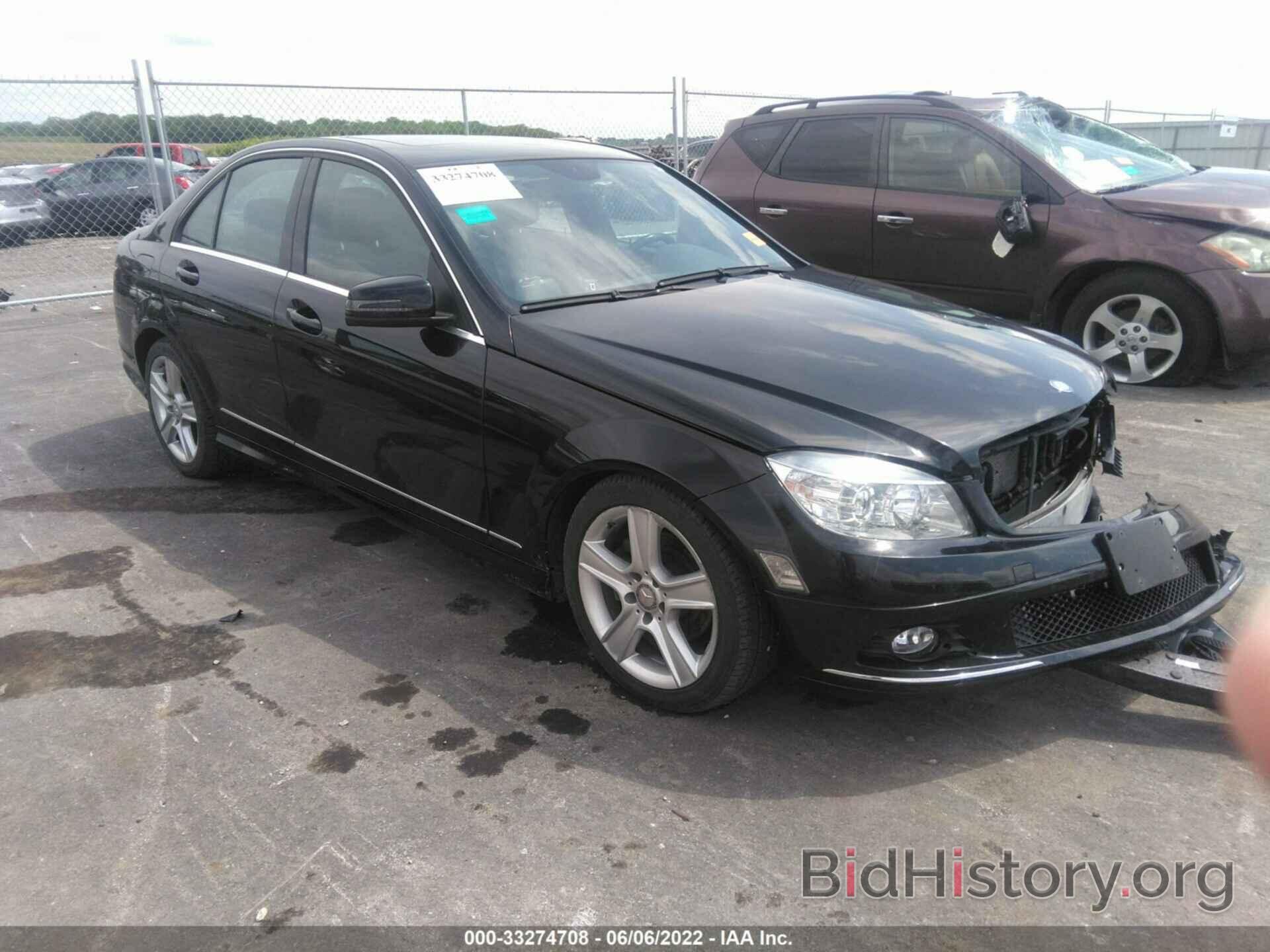 Photo WDDGF8BB1AR108821 - MERCEDES-BENZ C-CLASS 2010