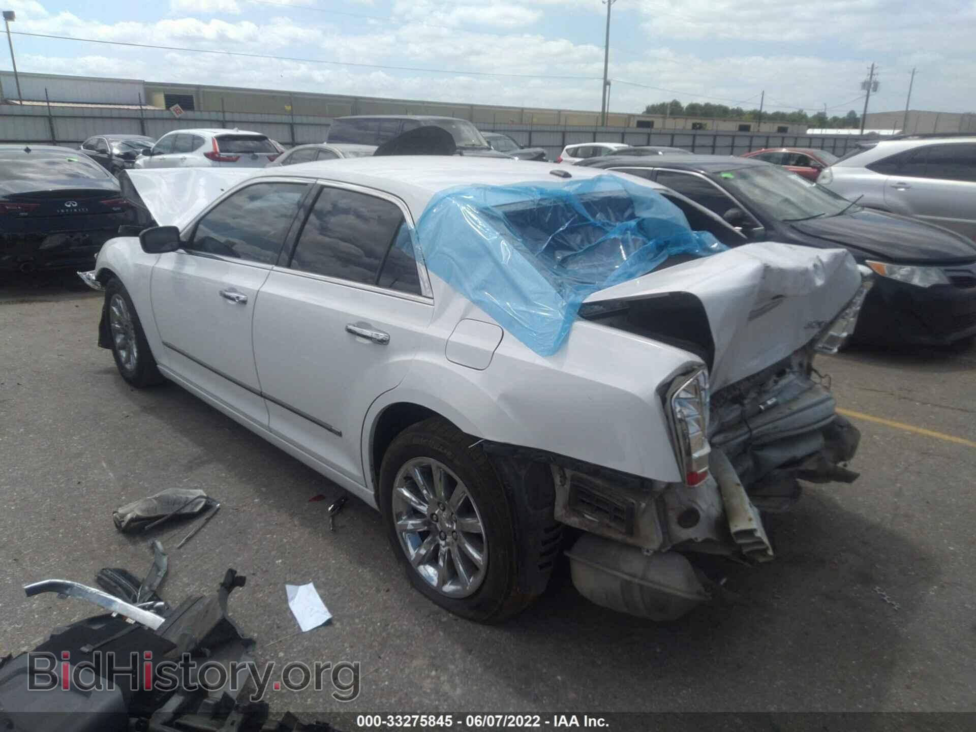 2011 CHRYSLER 300 - VIN: 2C3CA5CG8BH585591 - Фото 3