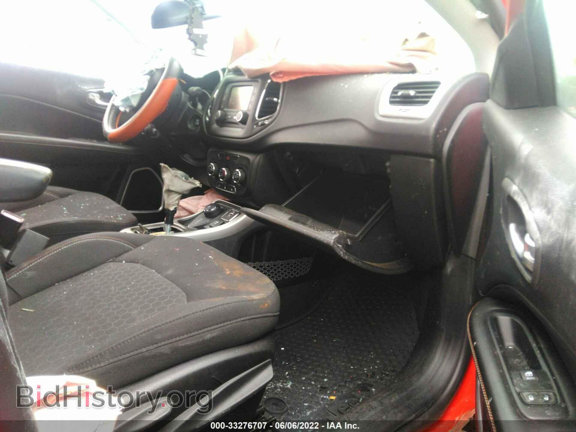 2018 JEEP COMPASS - VIN: 3C4NJDAB8JT114746 - Фото 5