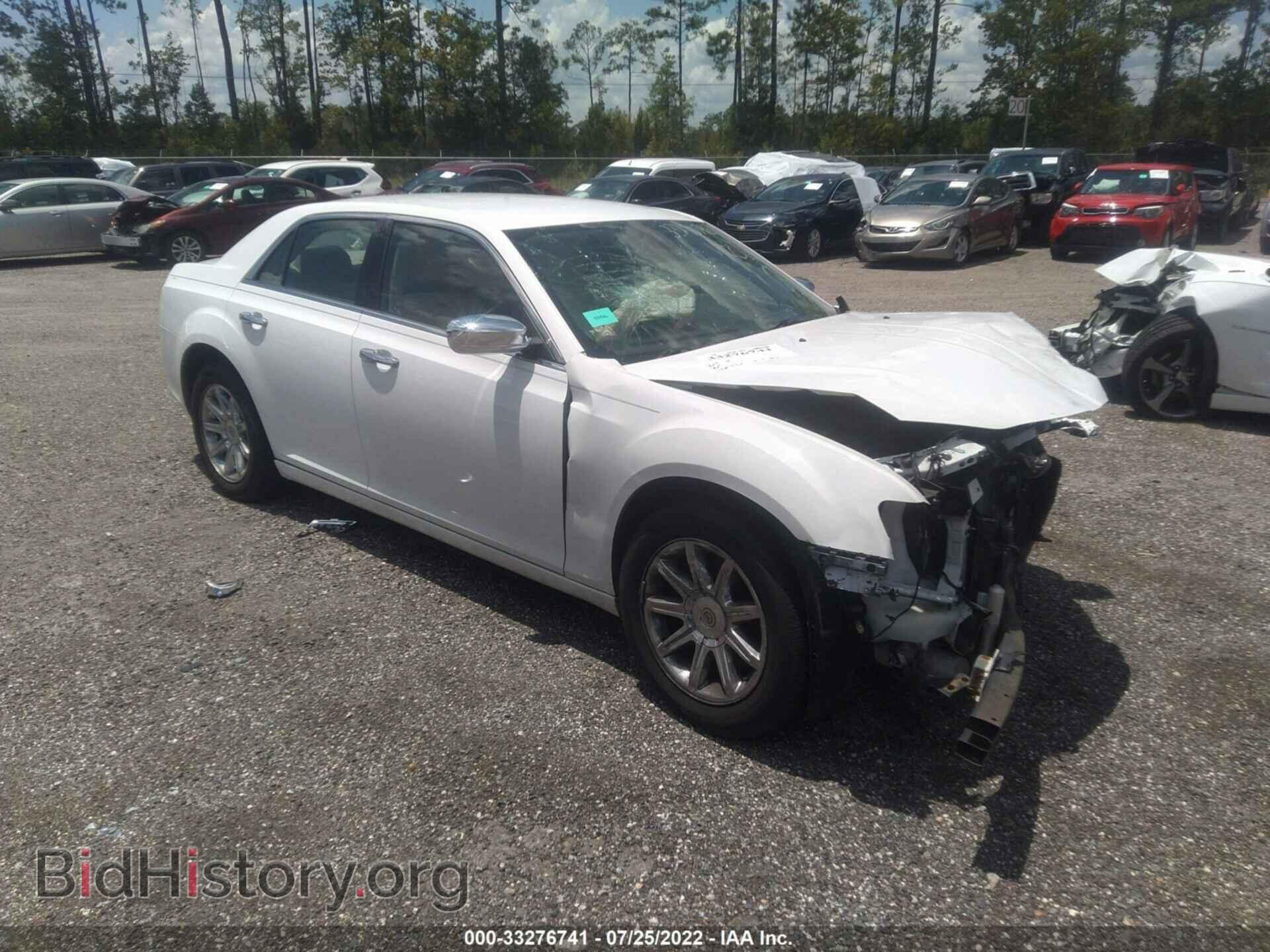 Фотография 2C3CA6CT1BH580980 - CHRYSLER 300 2011