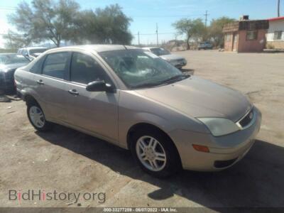2006 Ford FOCUS S/SE/SES, tan — VIN 1FAFP34N16W136727, IAAI