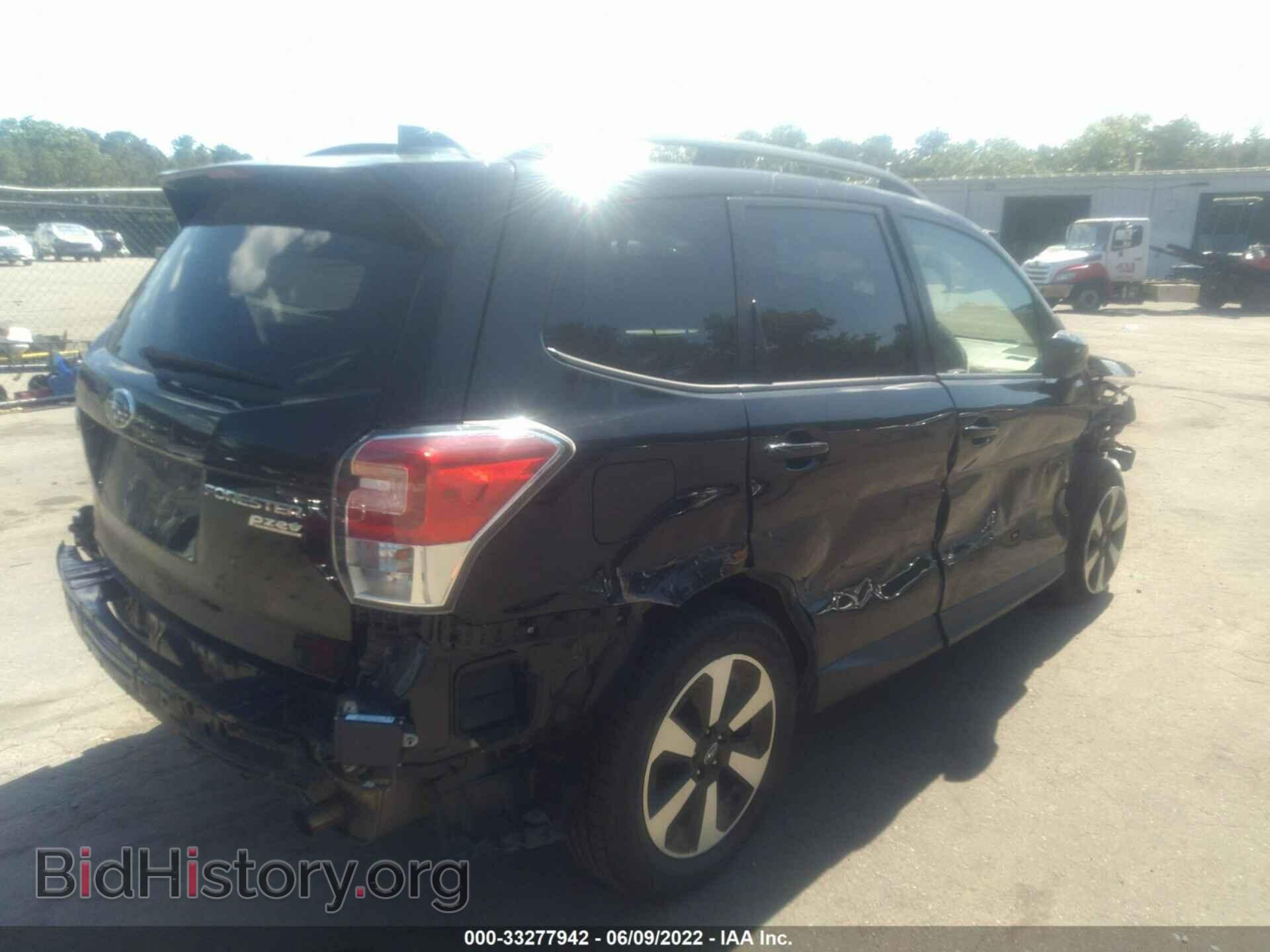 2017 SUBARU FORESTER - VIN: JF2SJAGC8HH579958 - Фото 4