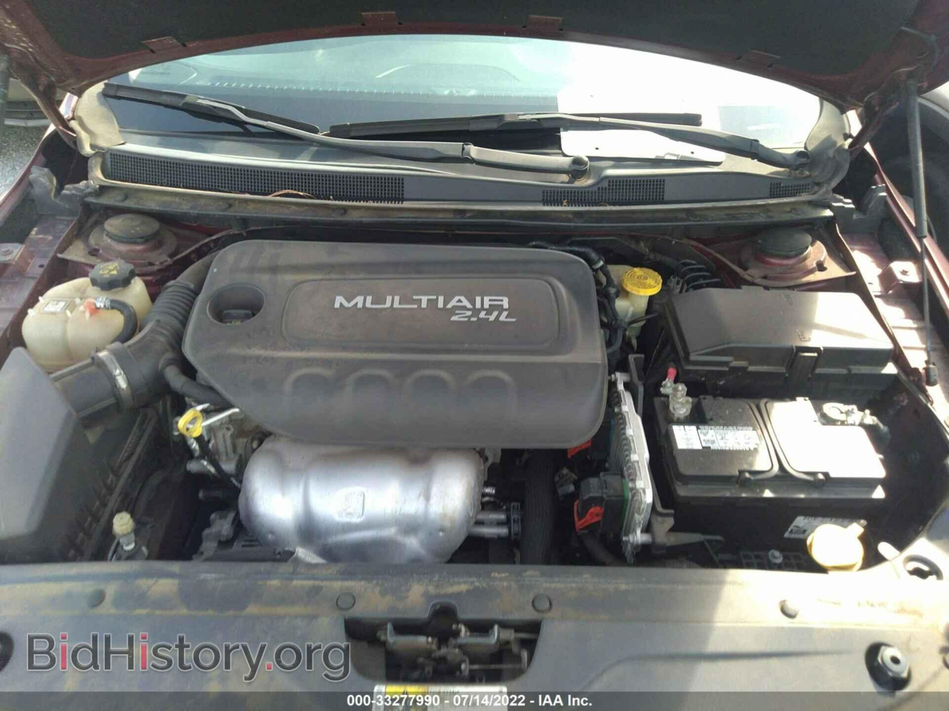2015 CHRYSLER 200 - VIN: 1C3CCCAB1FN724785 - Фото 10