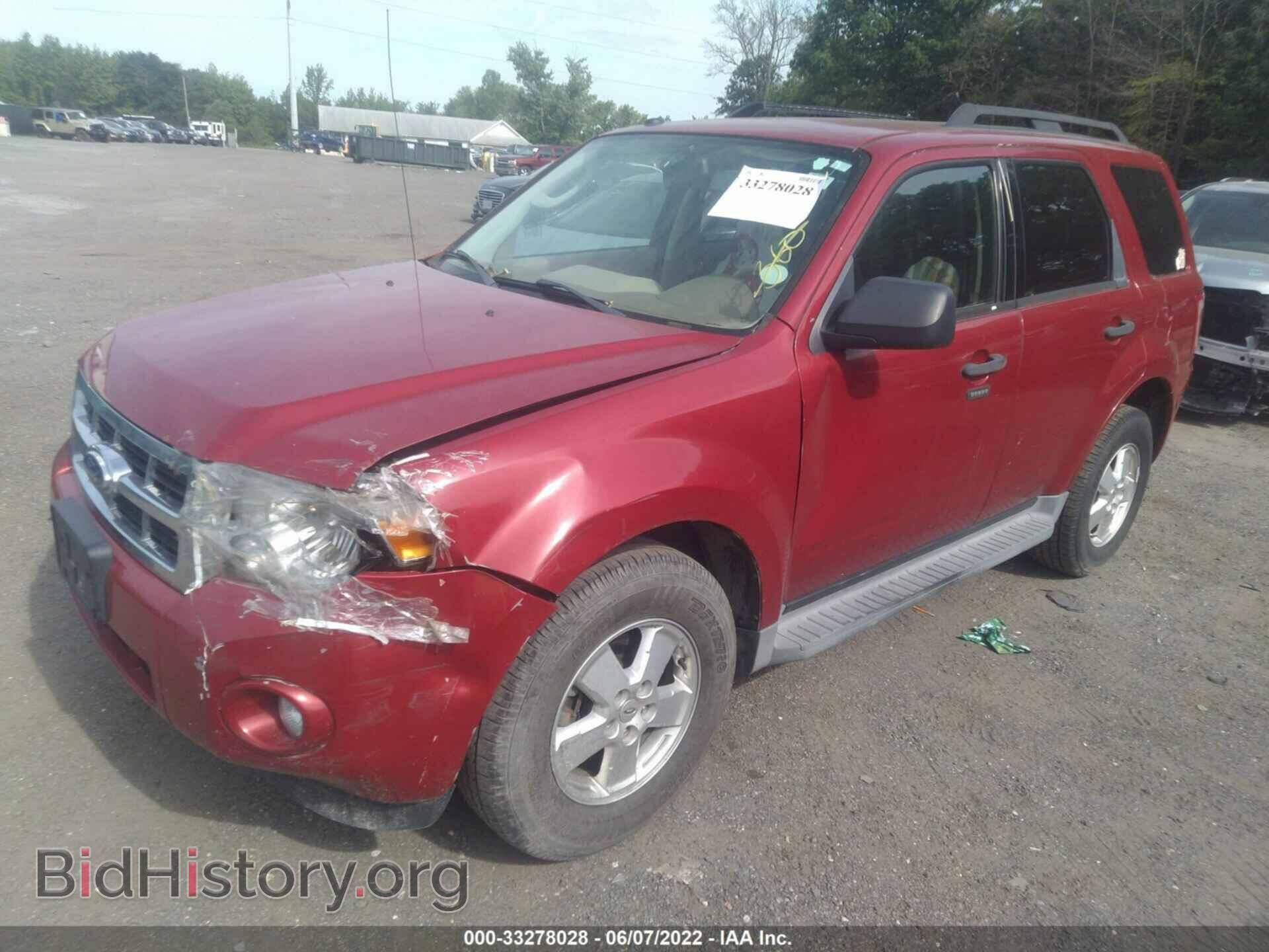 2011 FORD ESCAPE - VIN: 1FMCU0D72BKA75603 - Фото 2