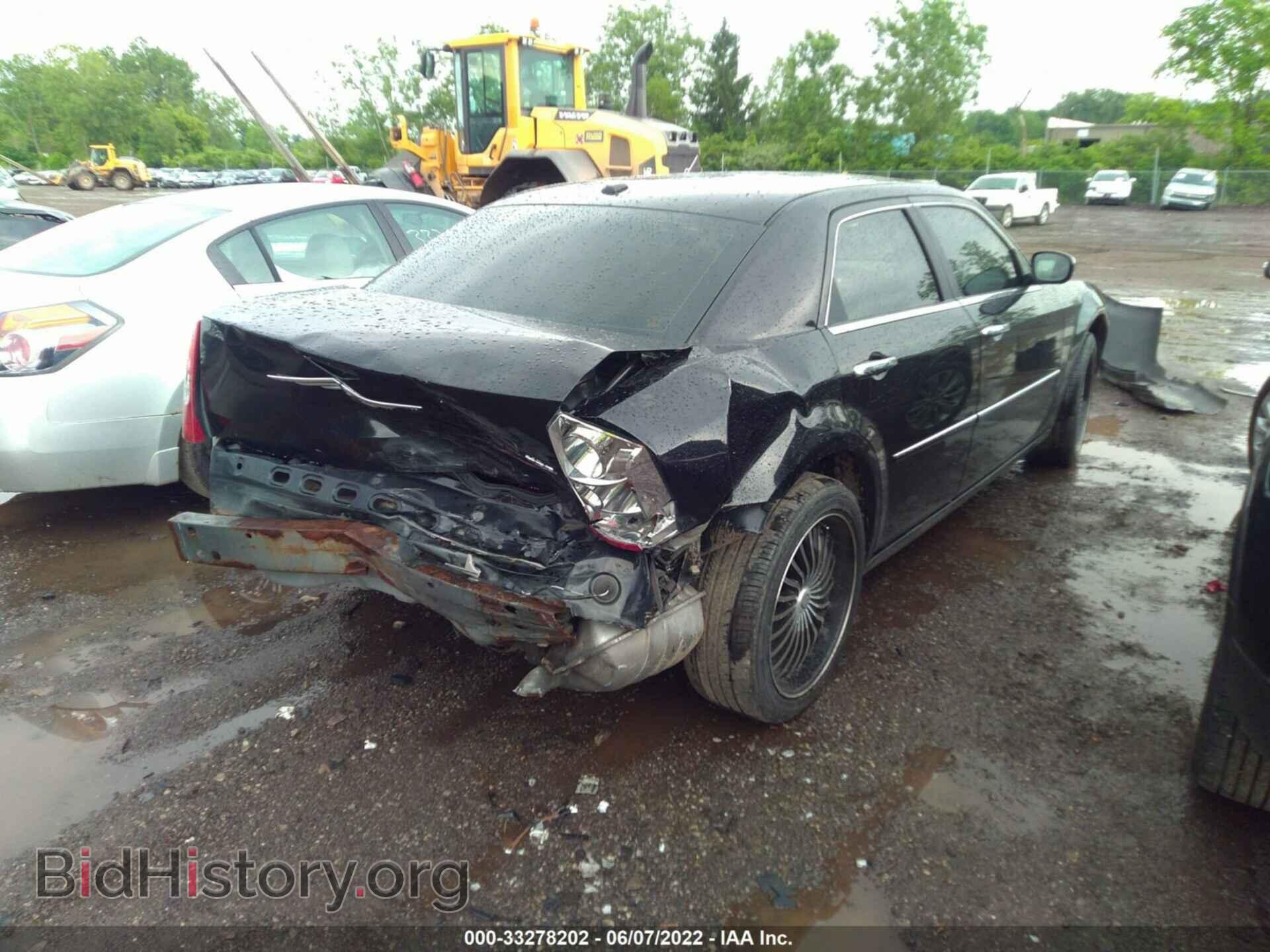 2009 CHRYSLER 300 - VIN: 2C3KA33V19H617581 - Фото 4