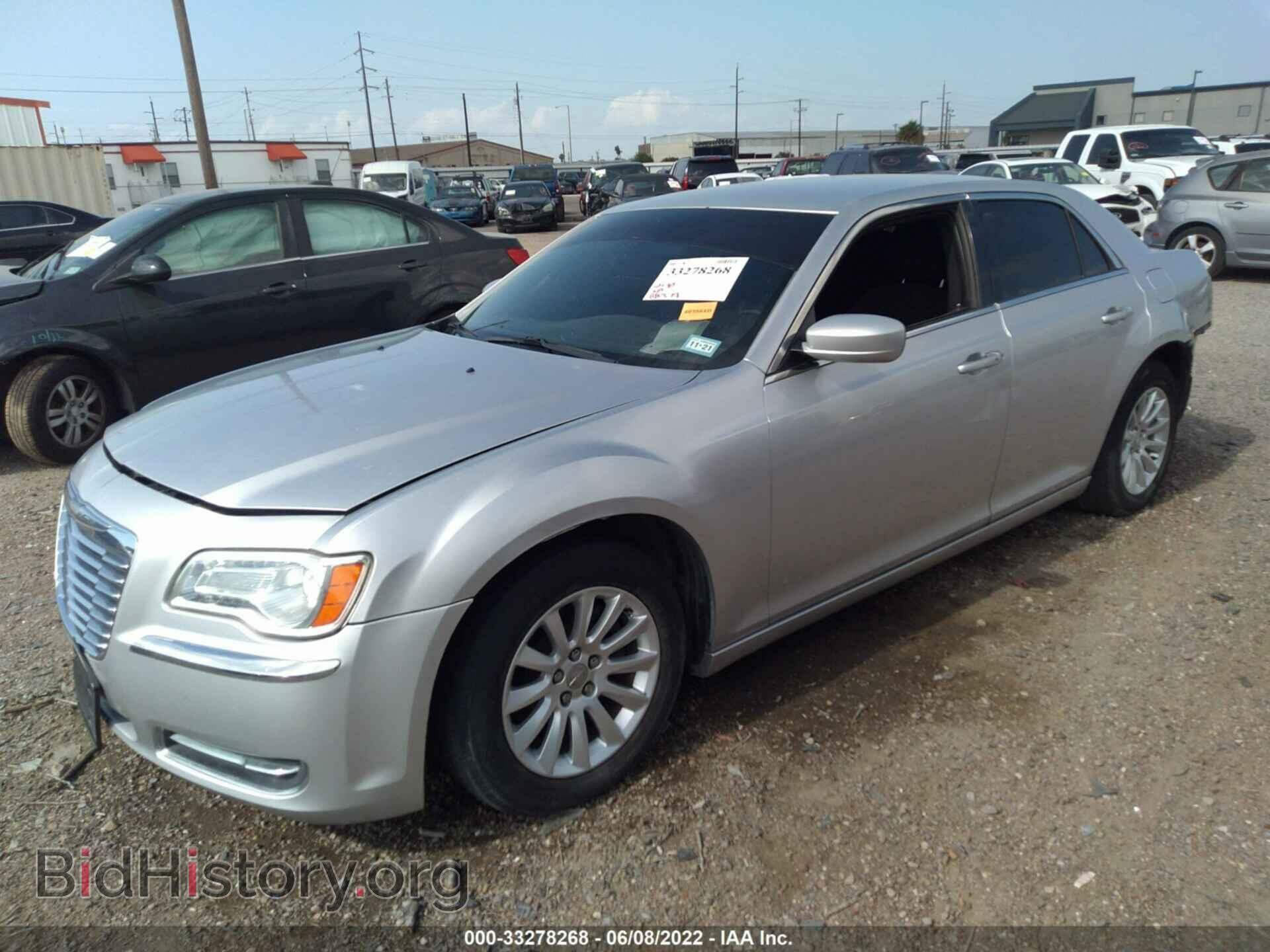2012 CHRYSLER 300 - VIN: 2C3CCAAG0CH116809 - Photo 2