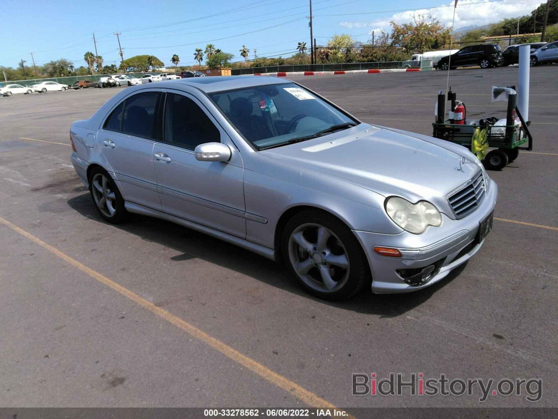 Photo WDBRF52H26A841115 - MERCEDES-BENZ C-CLASS 2006