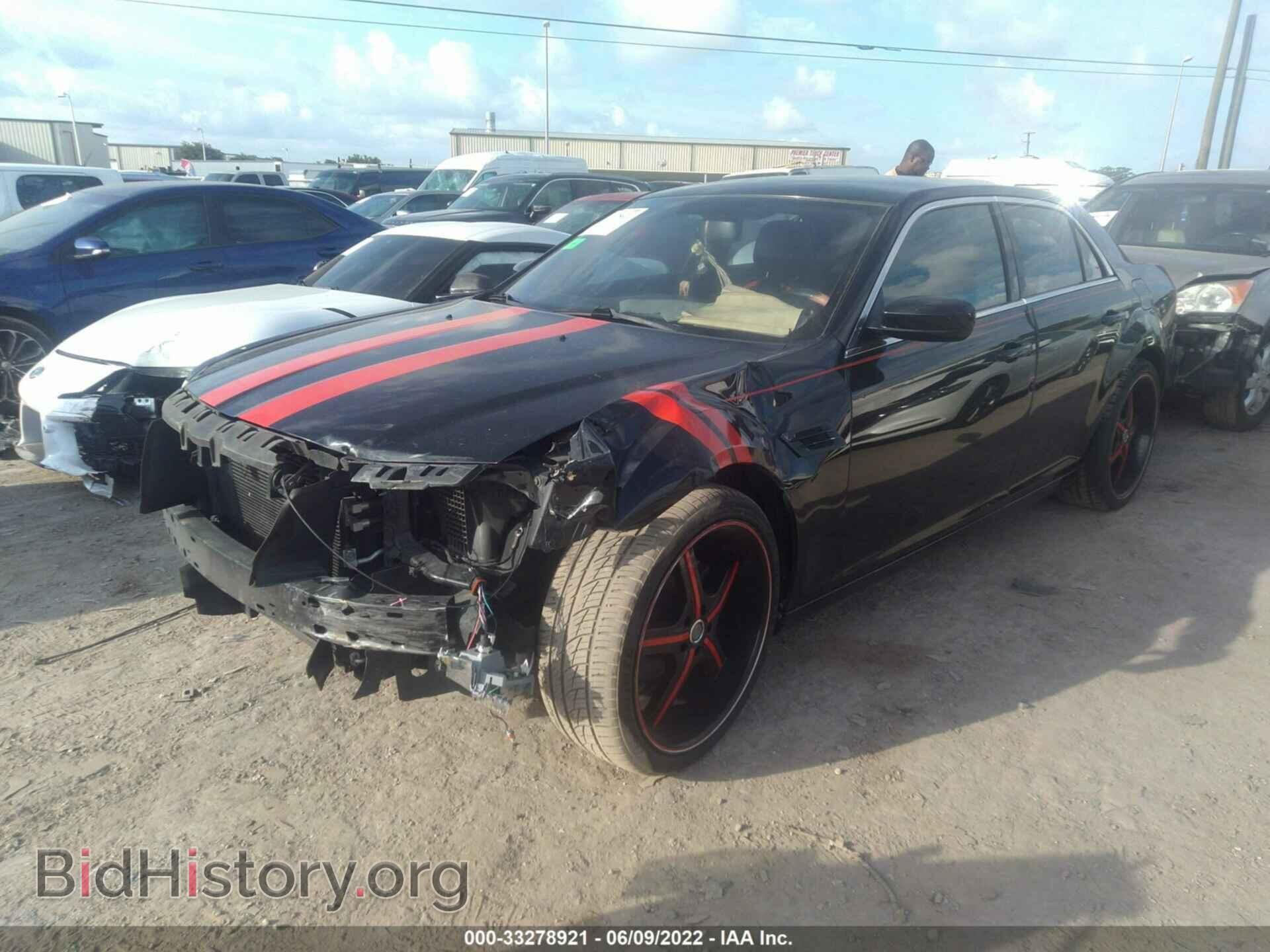 2013 CHRYSLER 300 - VIN: 2C3CCAAG0DH509680 - Фото 2