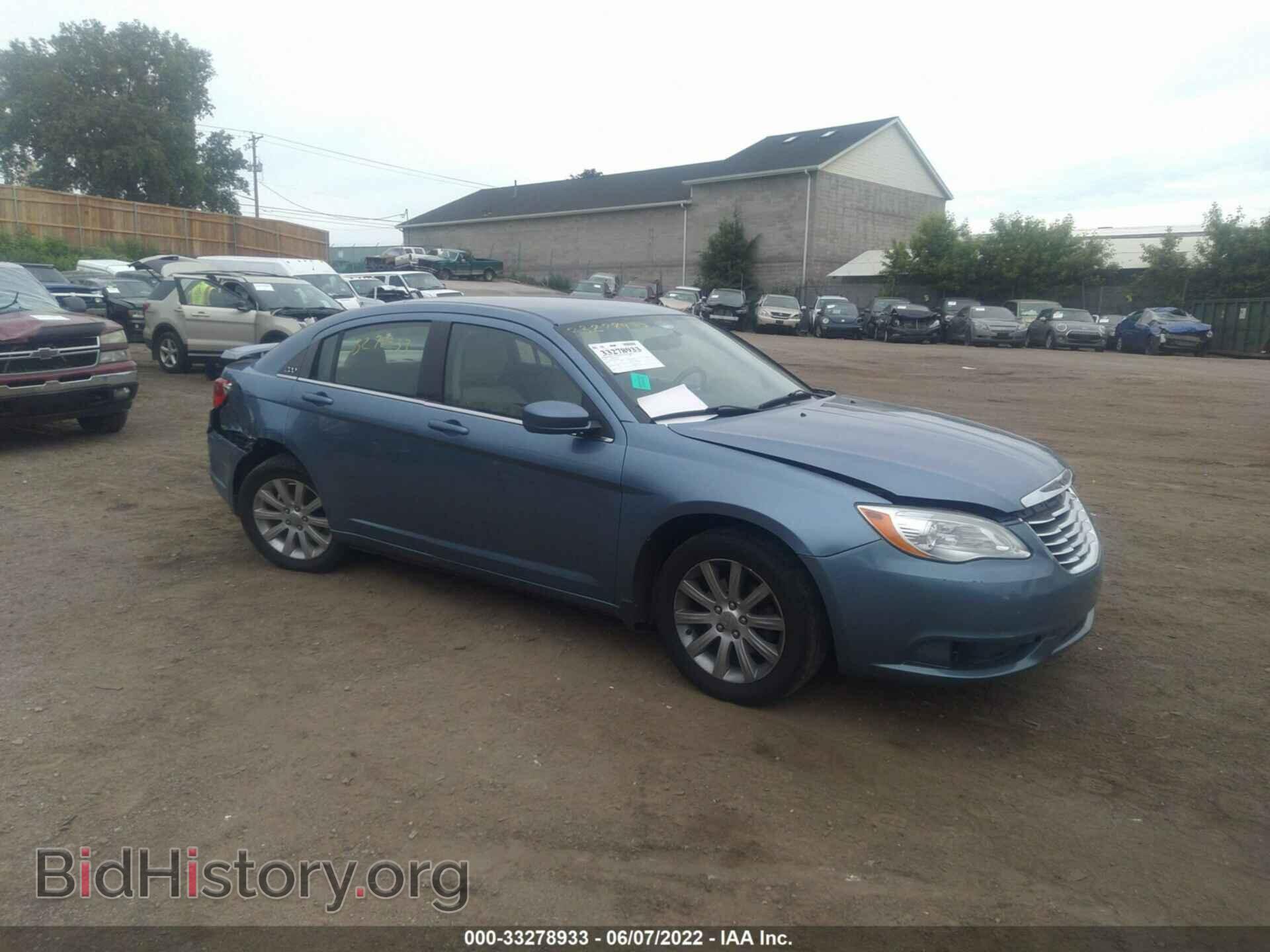 Photo 1C3BC1FG2BN539658 - CHRYSLER 200 2011