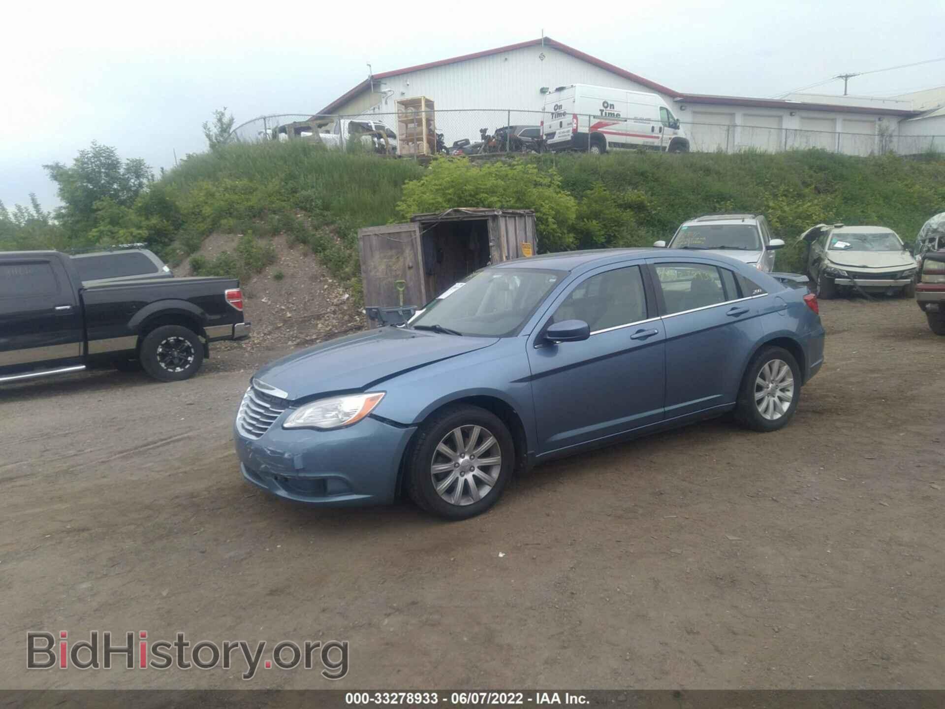 2011 CHRYSLER 200 - VIN: 1C3BC1FG2BN539658 - Фото 2