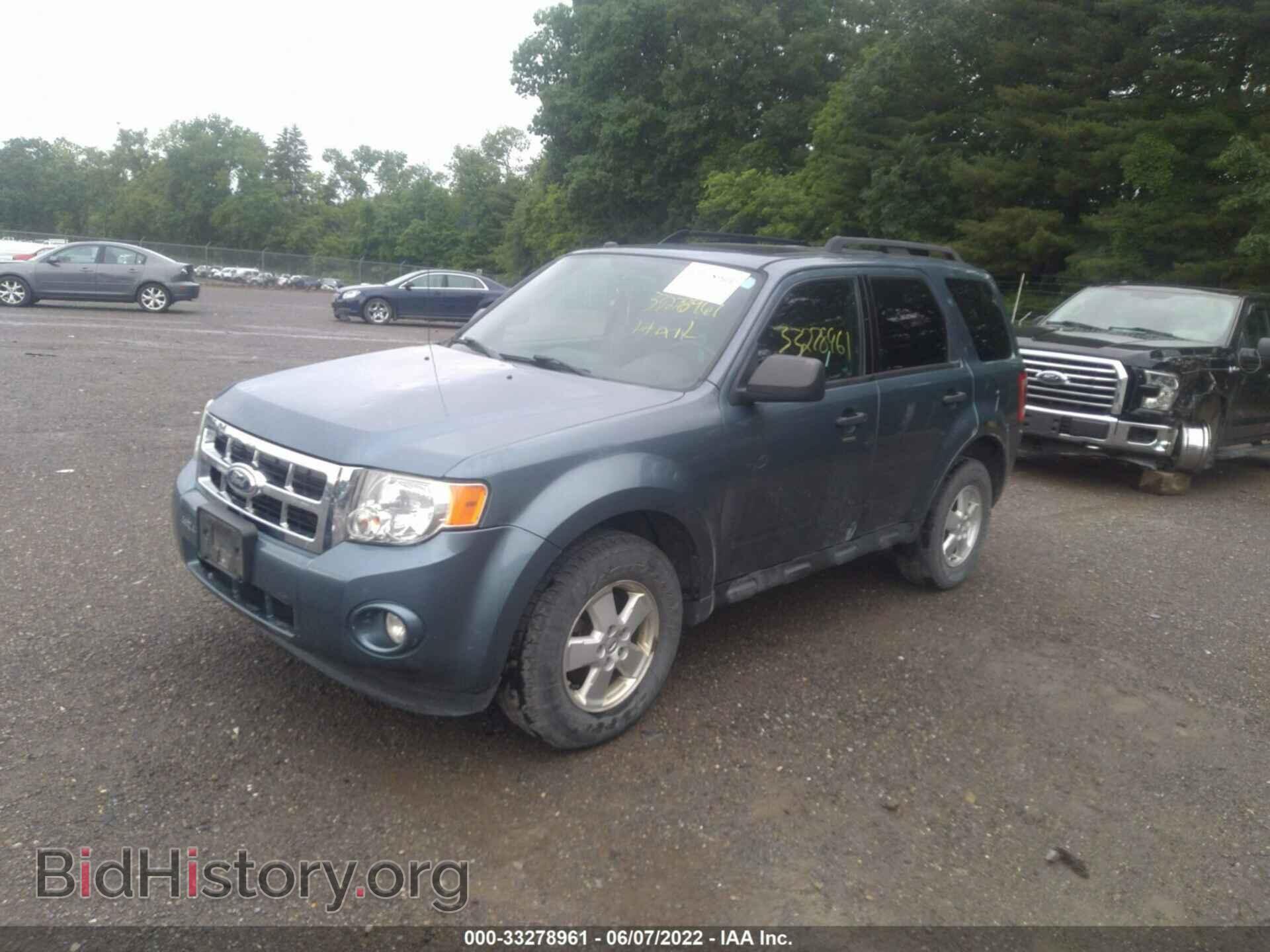 2011 FORD ESCAPE - VIN: 1FMCU9DG3BKA73606 - Фото 2