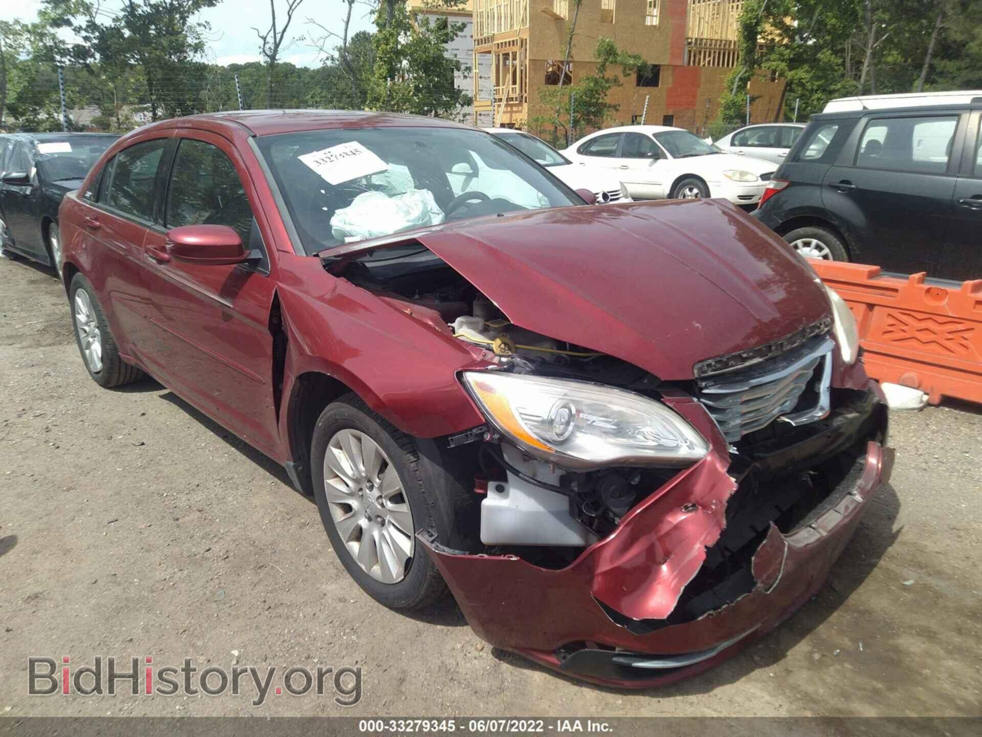 Photo 1C3BC4FB3BN515536 - CHRYSLER 200 2011