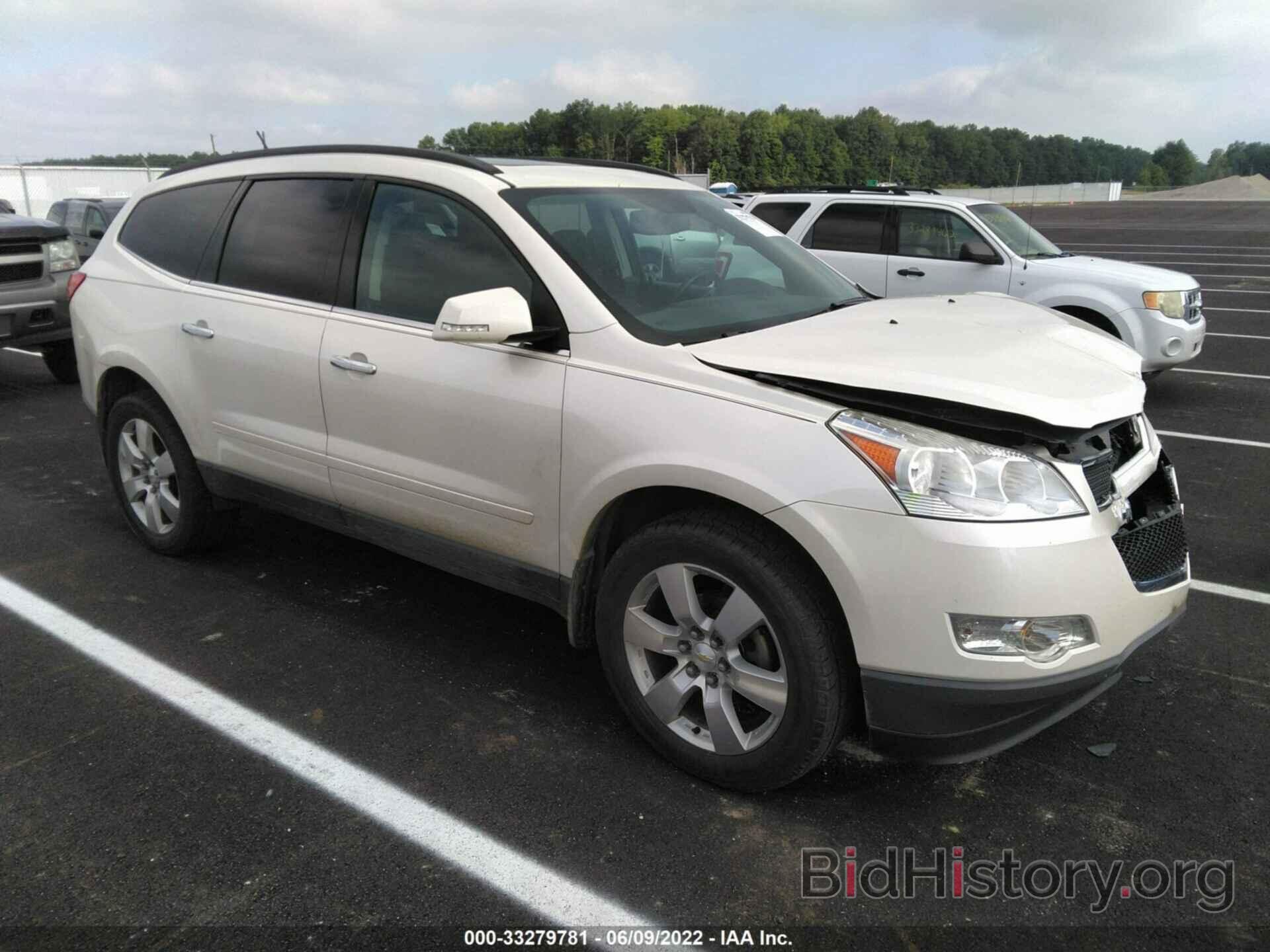 Photo 1GNKVGED4CJ258106 - CHEVROLET TRAVERSE 2012