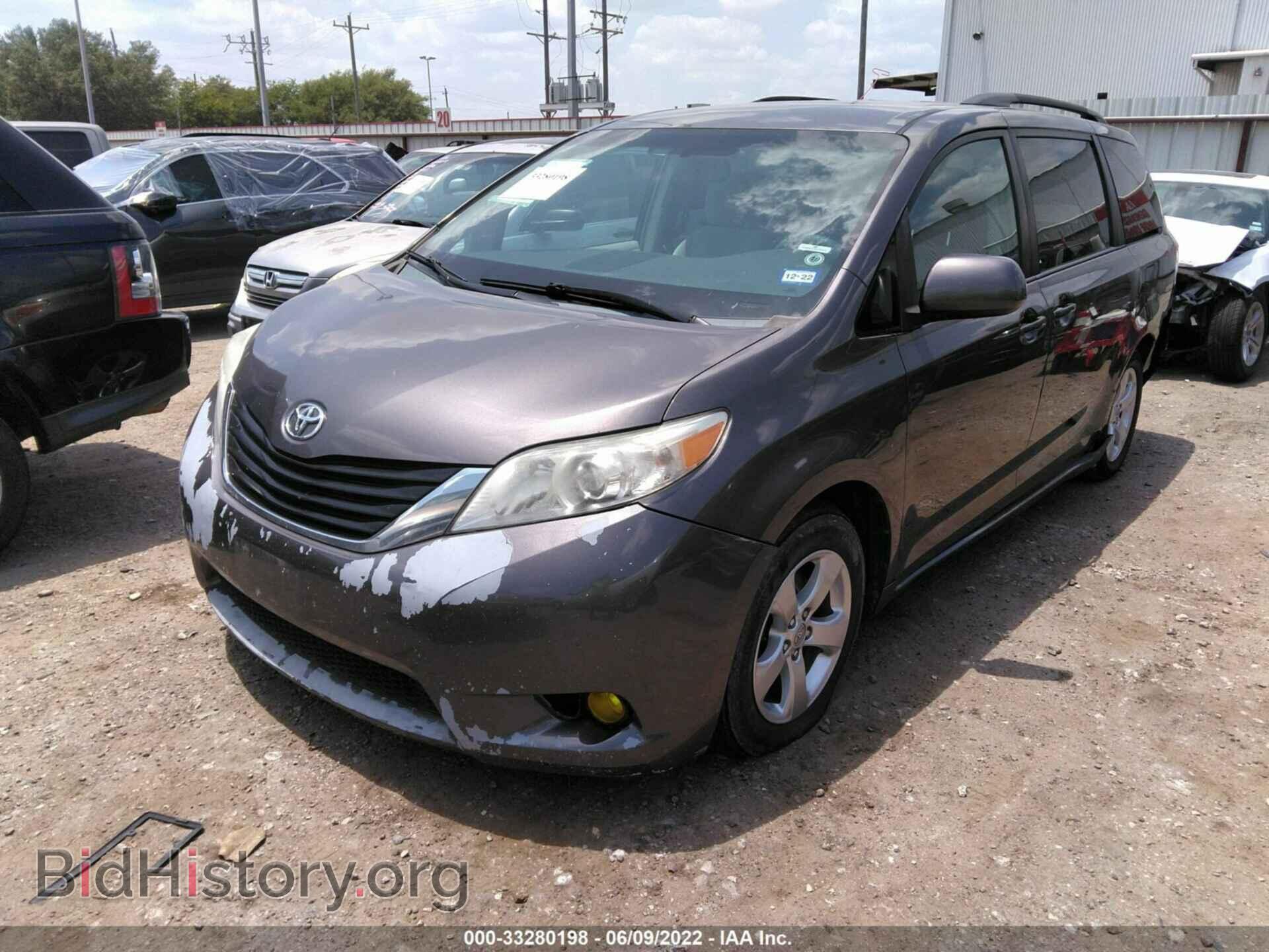 2013 TOYOTA SIENNA - VIN: 5TDKK3DCXDS347329 - Фото 2