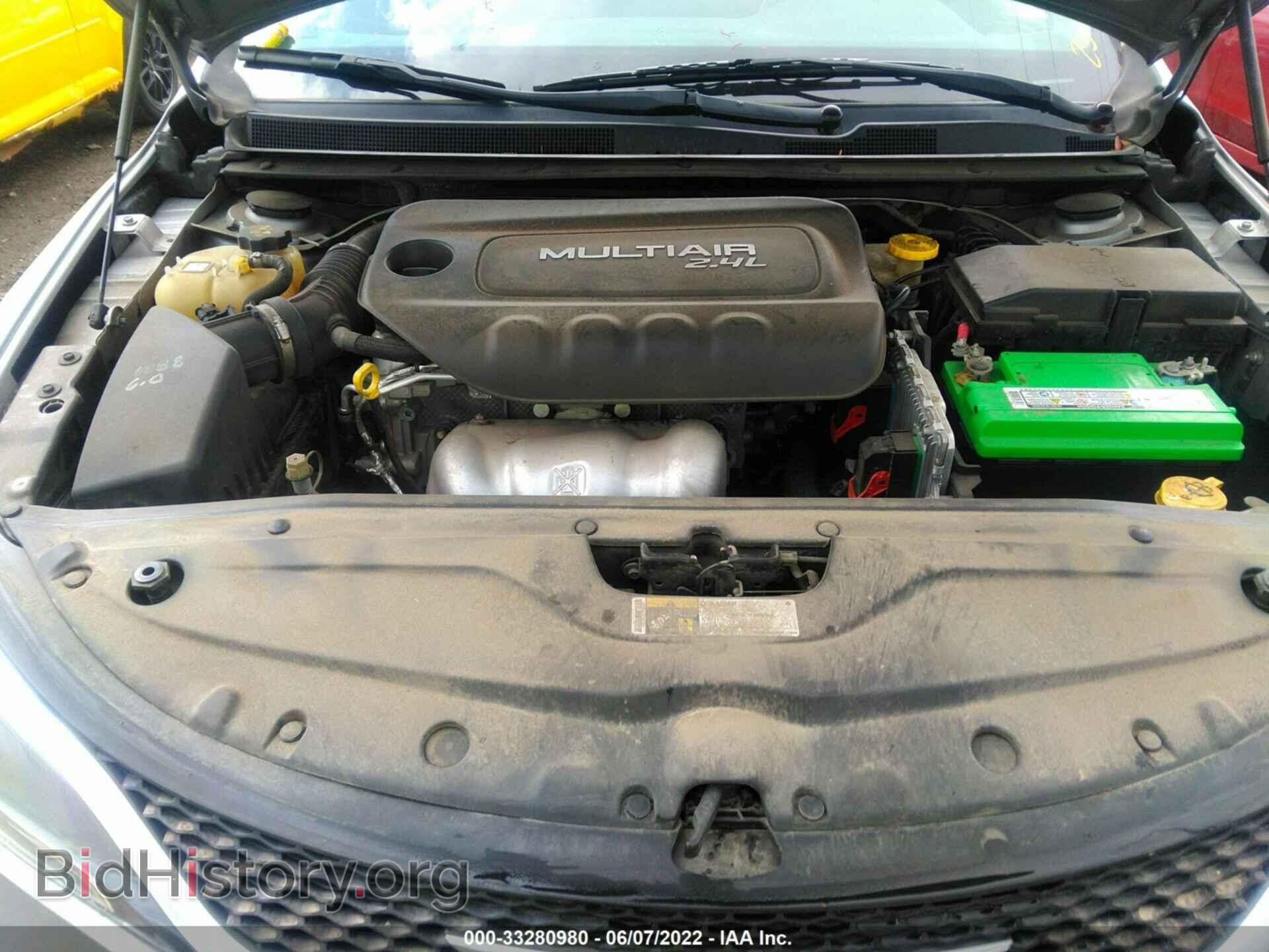 2016 CHRYSLER 200 - VIN: 1C3CCCAB4GN136509 - Фото 10