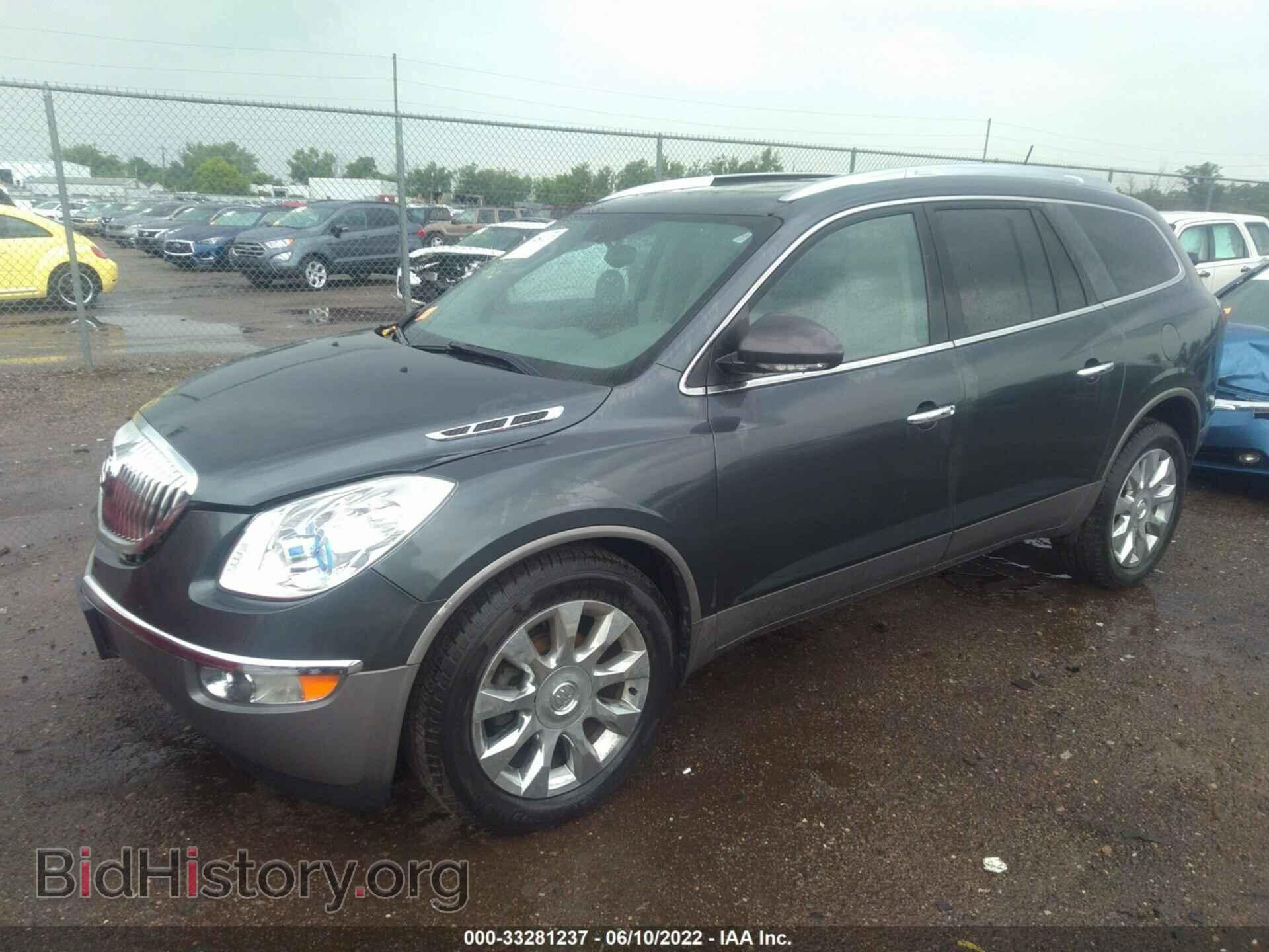 2011 BUICK ENCLAVE - VIN: 5GAKVCED1BJ143738 - Фото 2