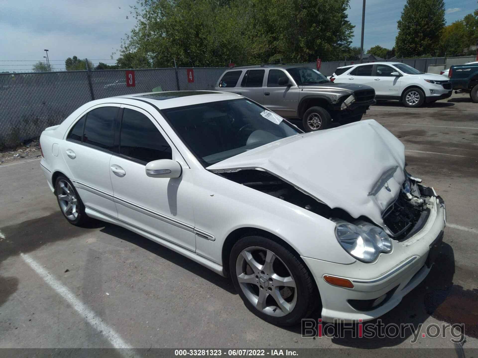 Photo WDBRF52HX7F864792 - MERCEDES-BENZ C-CLASS 2007