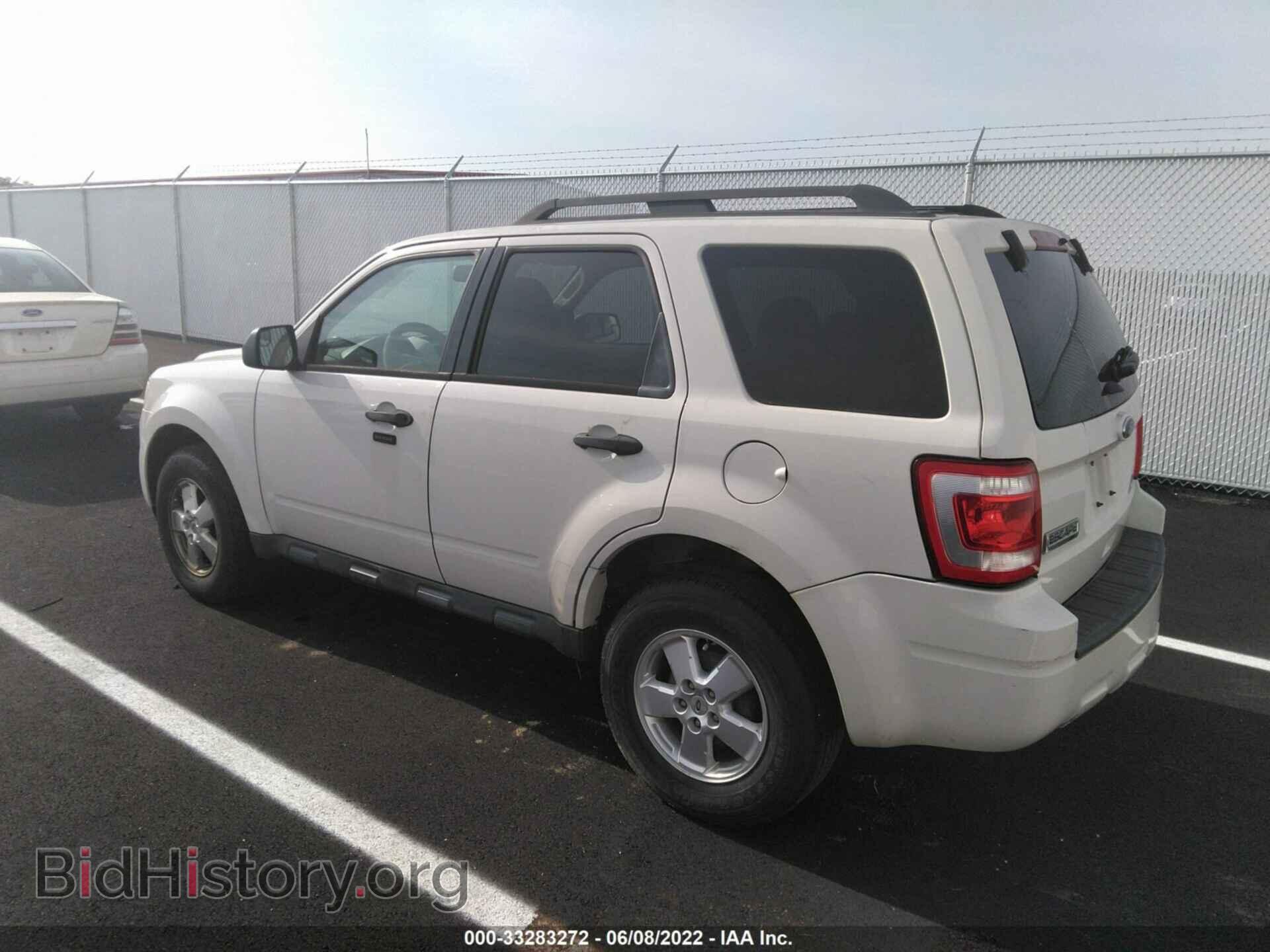 2011 FORD ESCAPE - VIN: 1FMCU9D70BKA75944 - Фото 3