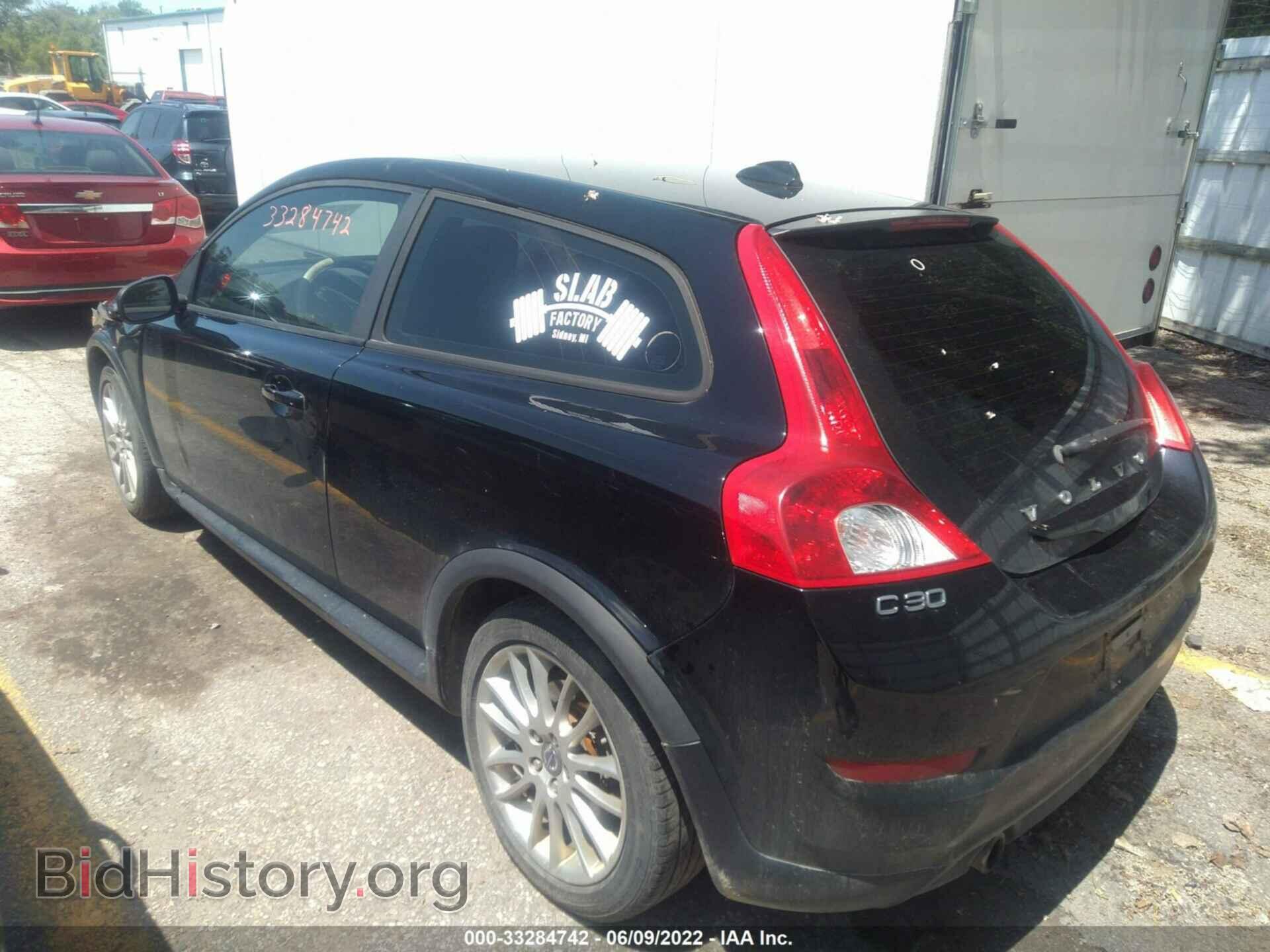 2011 VOLVO C30 - VIN: YV1672MK2B2192956 - Фото 3
