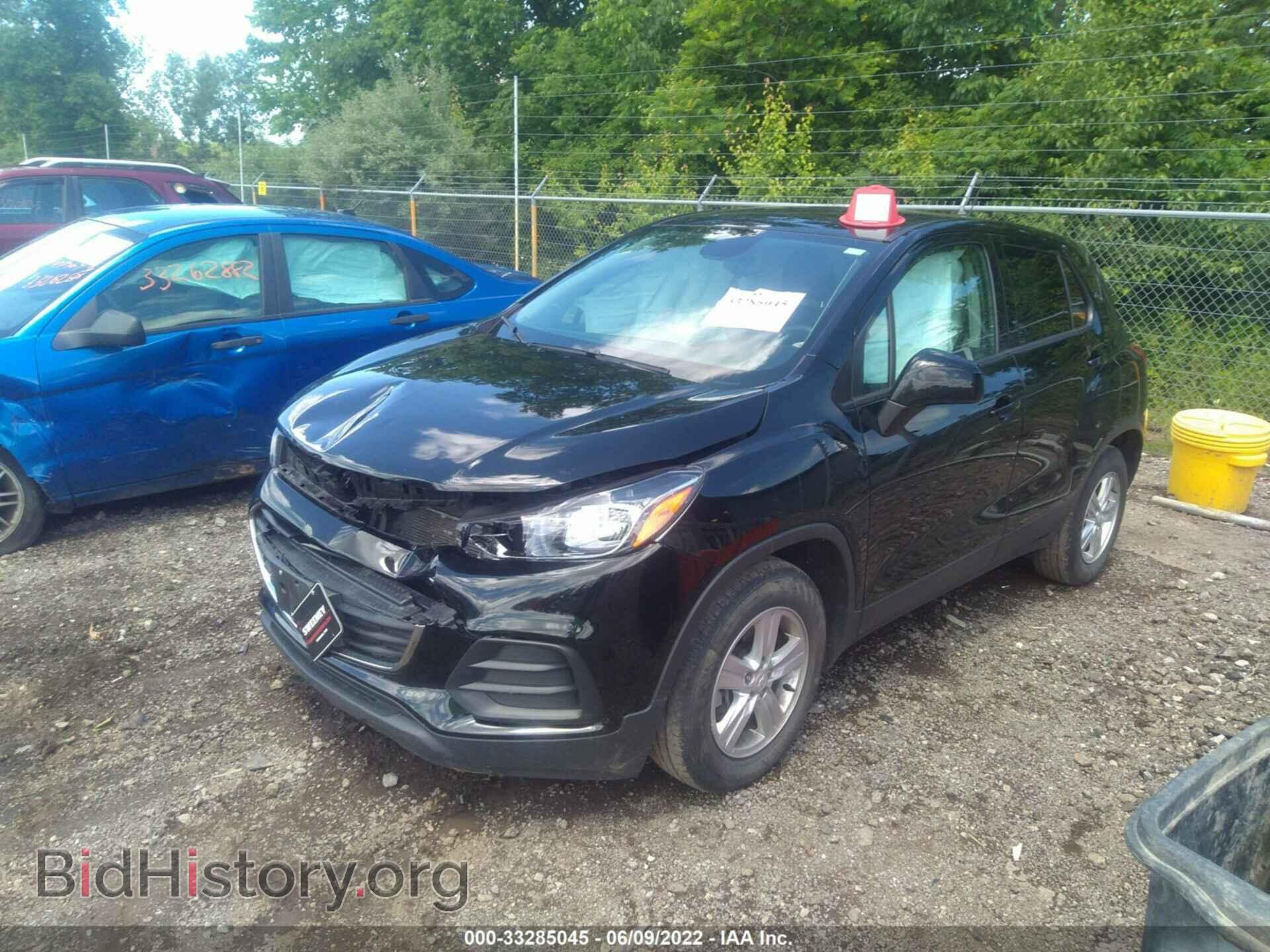 2019 CHEVROLET TRAX - VIN: 3GNCJKSB3KL228740 - Photo 2