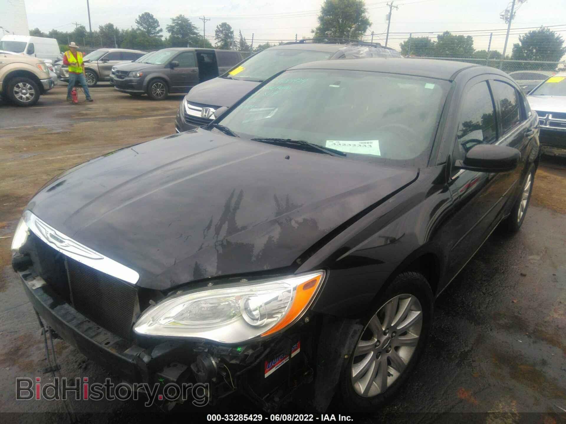 2013 CHRYSLER 200 - VIN: 1C3CCBBB7DN666364 - Фото 2