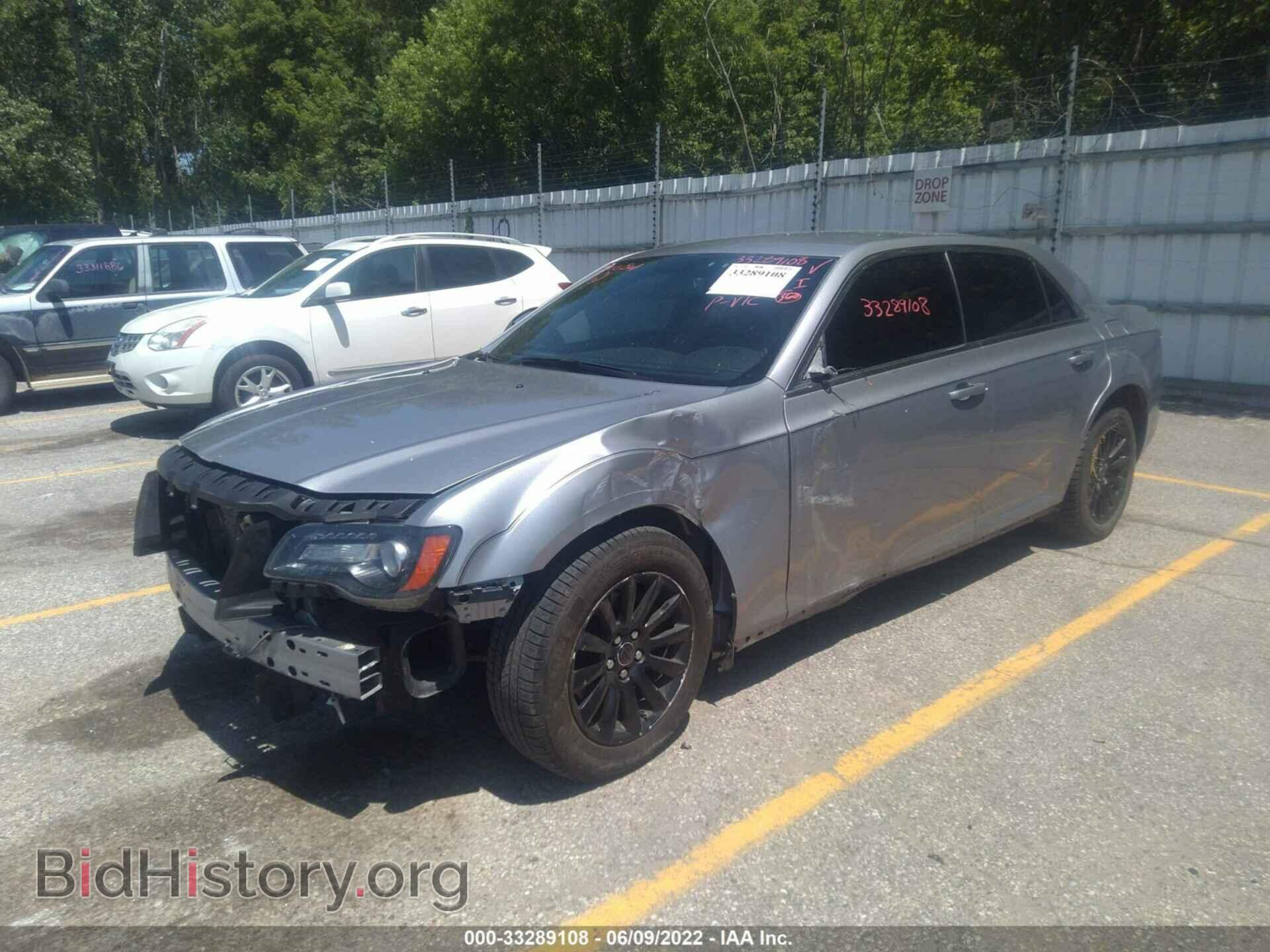 2013 CHRYSLER 300 - VIN: 2C3CCABG6DH728223 - Фото 2