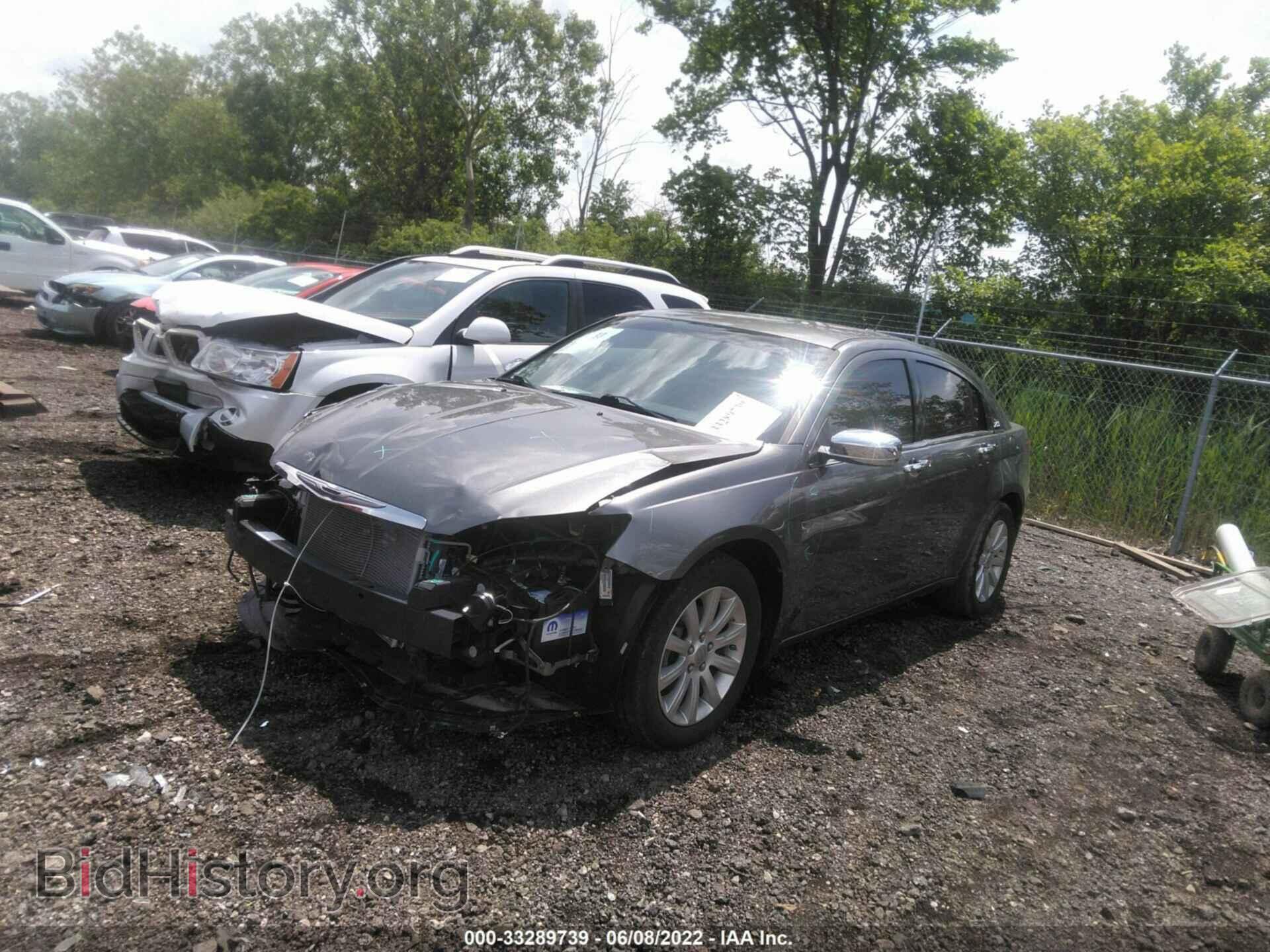 2013 CHRYSLER 200 - VIN: 1C3CCBCG9DN601817 - Photo 2